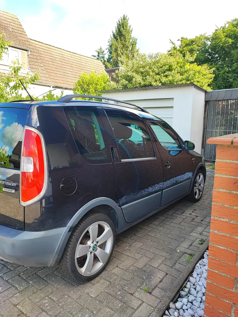 Skoda Roomster Roomster 1.2 TSI Scout Black - 2