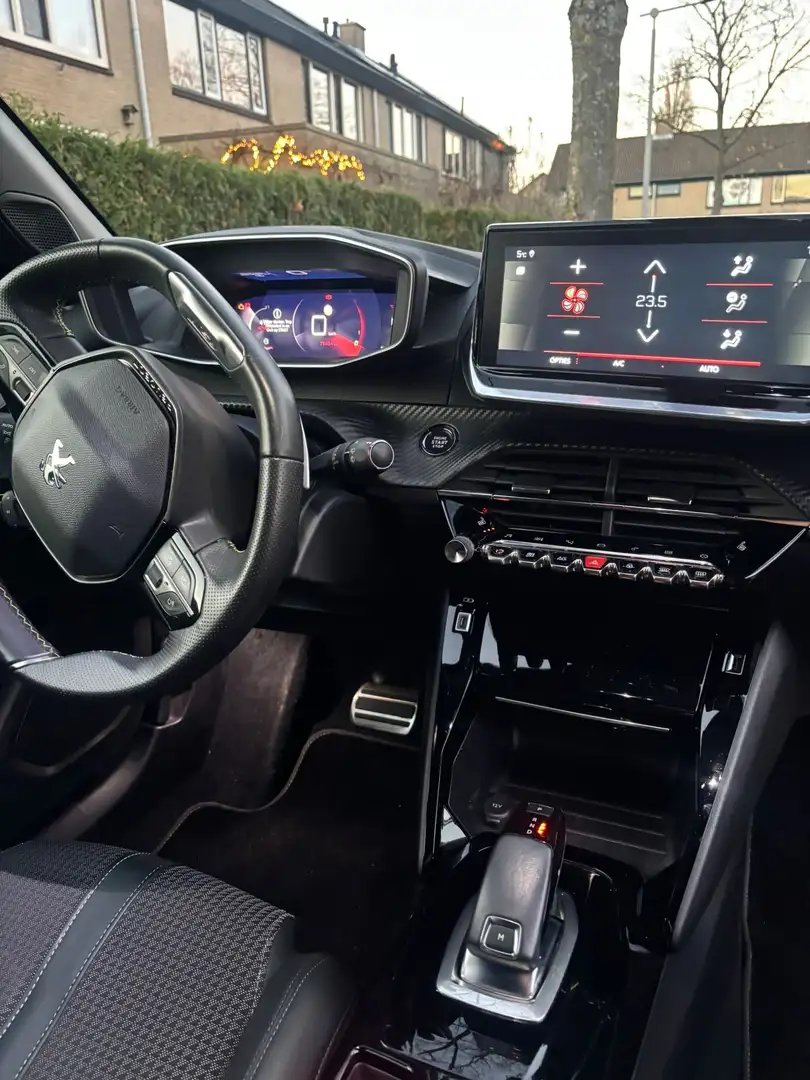 Peugeot 2008 2008 1.2 PureTech GT Pack Wit - 2