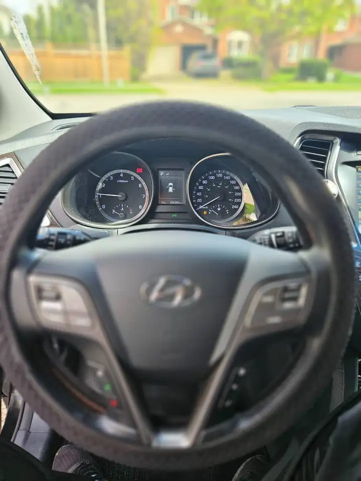 Hyundai SANTA FE снимка Hyundai SANTA FE