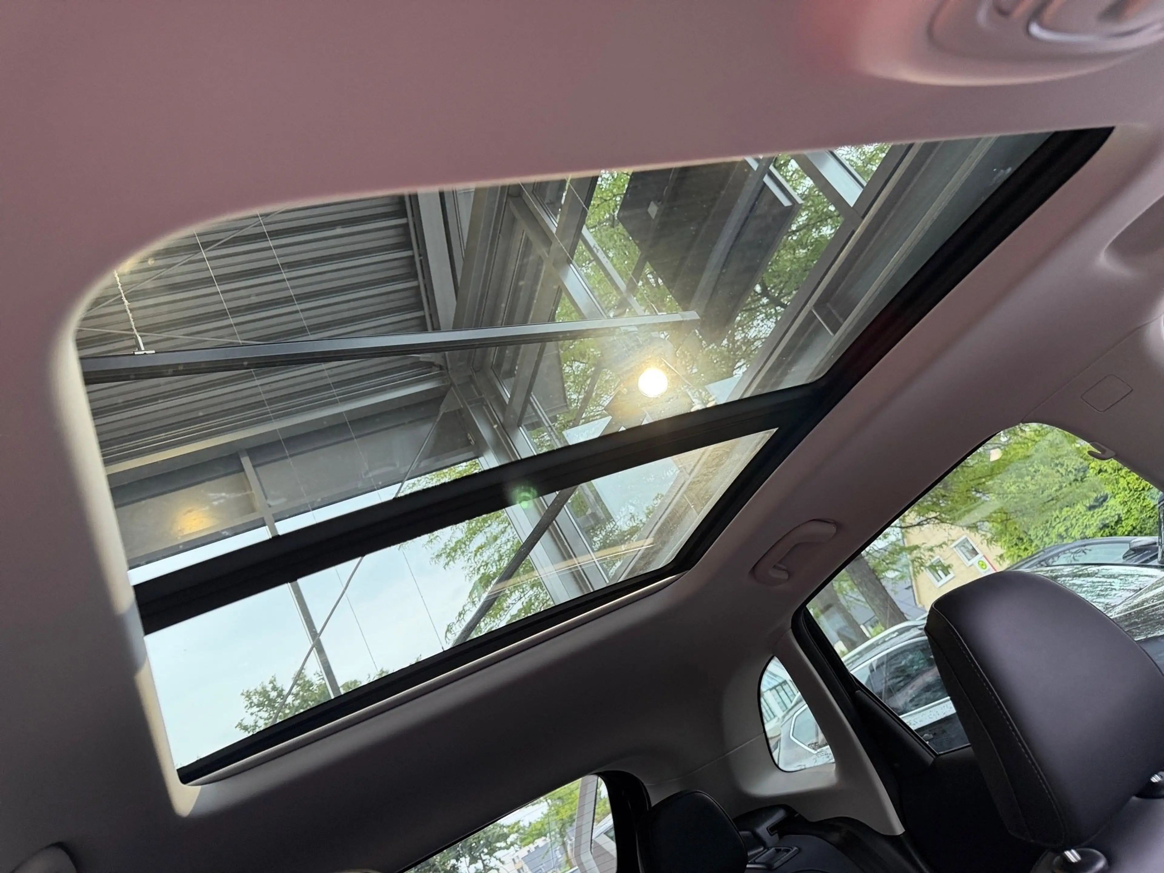 MG ZS Hybrid + Luxury + 2.000,-€ Tankgutschein — photo 13