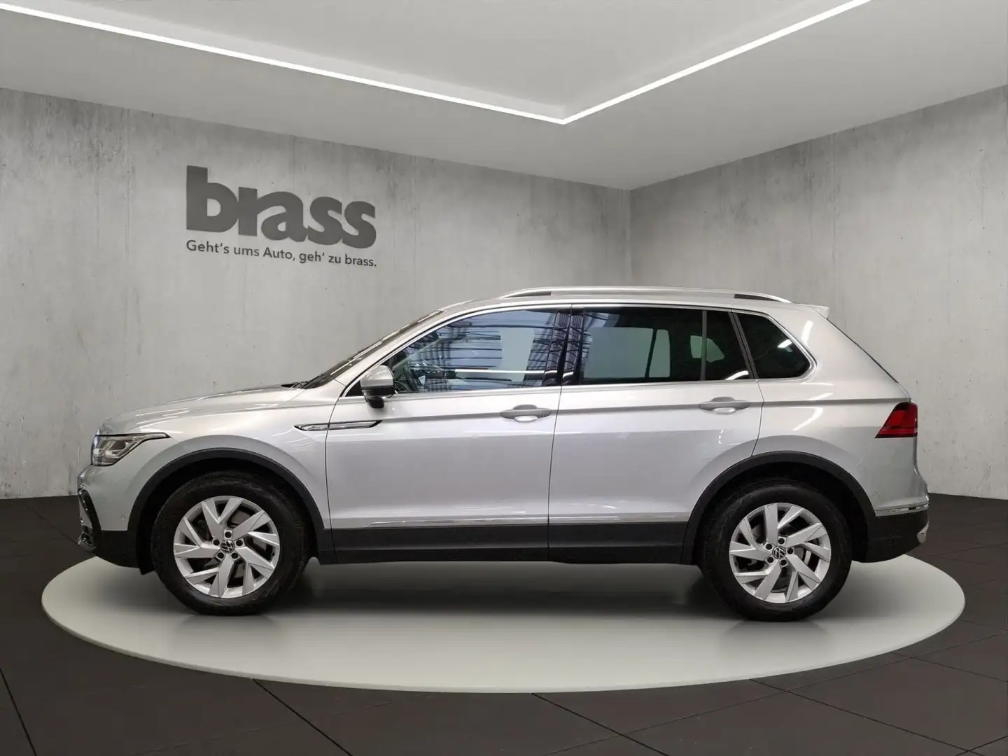 Volkswagen Tiguan Elegance 2.0 TSI OPF 4MOTION 7-Gang-DSG Silber - 2