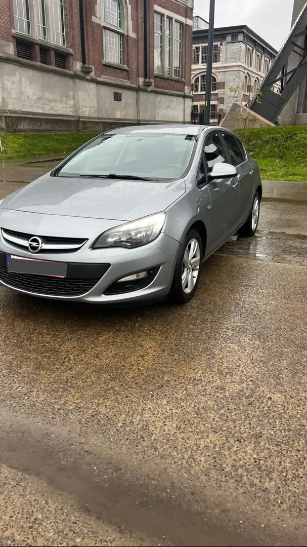Opel Astra 1.4 Gris - 1