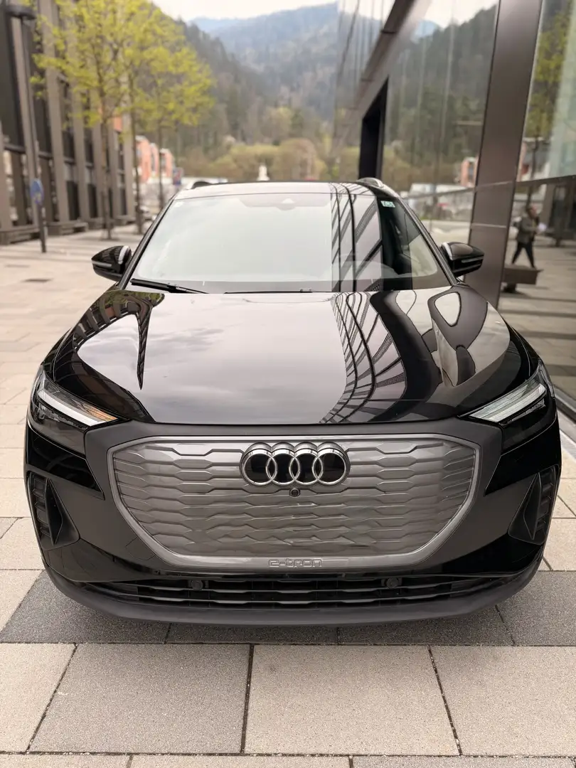 Audi Q4 e-tron 35 125kW 55kWh Schwarz - 2