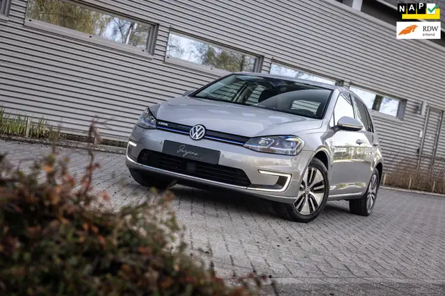Volkswagen e-Golf E-Golf (136pk) | Orig NL | LED | Apple CarPlay |
