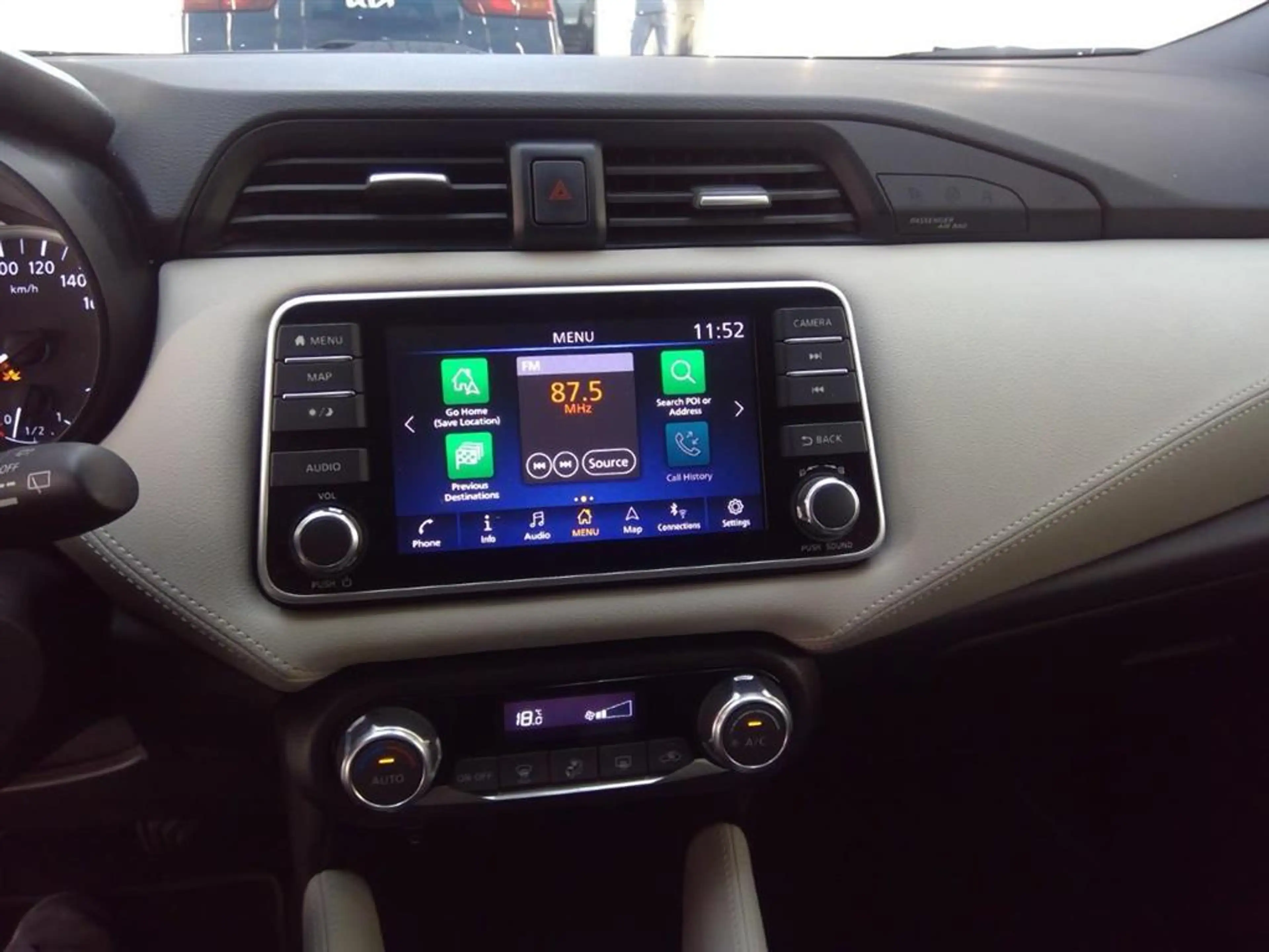 Nissan Micra 1.0 IG-T Tekna | Trekhaak | Navigatie | BOSE Audio — photo 12