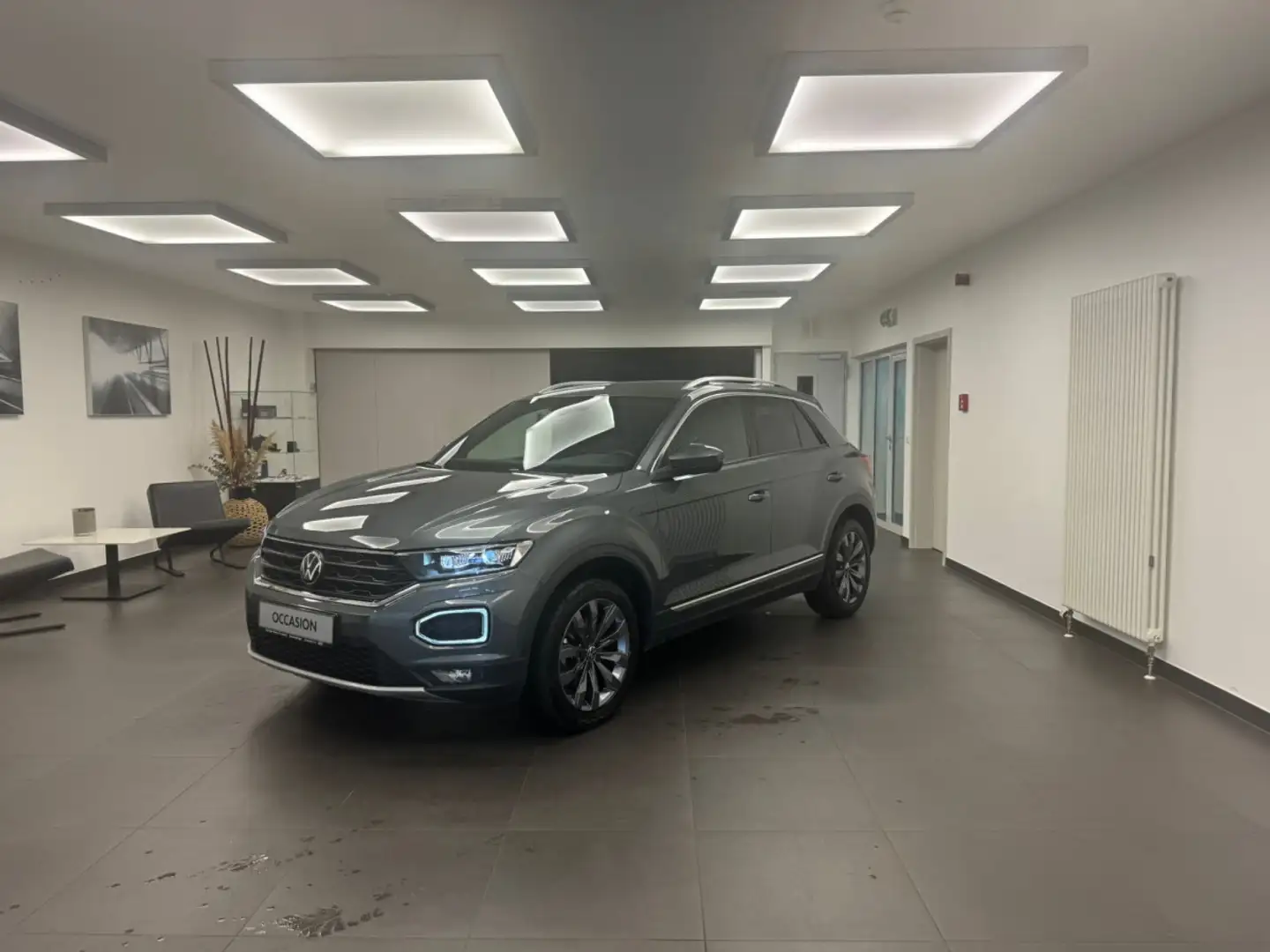 Volkswagen T-Roc Sport 1.5 TSI ACT 110 kW DSG7 Grijs - 1