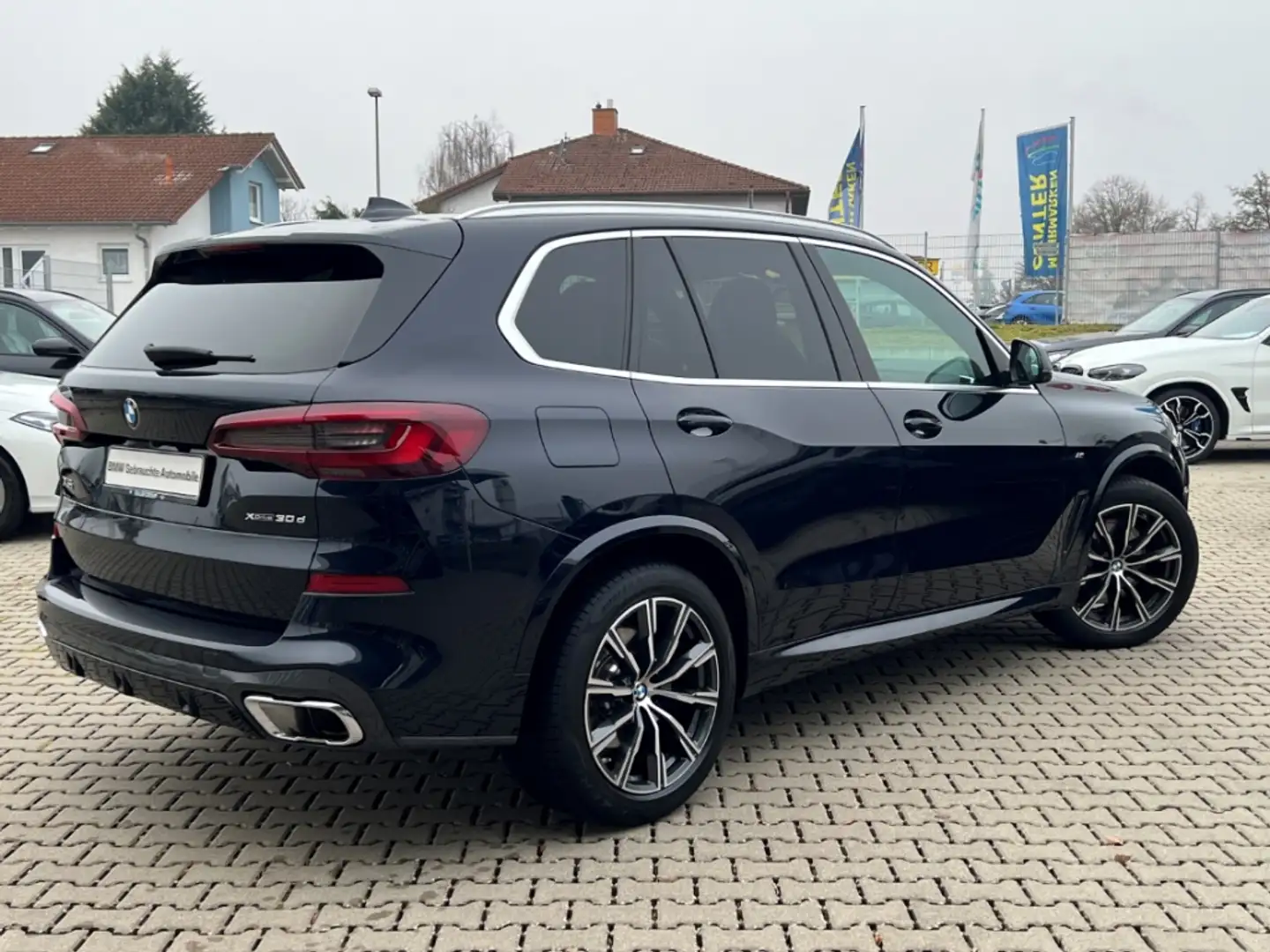 BMW X5 xDrive 30d A M Sport DA Prof. Parkass.+ HUD Pano N Schwarz - 2