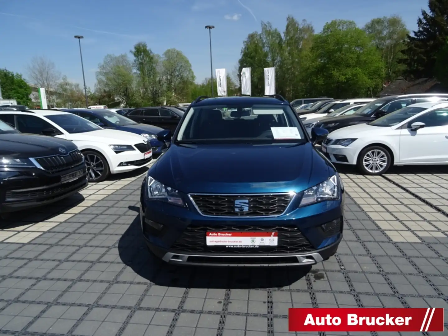 SEAT Ateca Style 2.0 TDI Klimaautomatik Alu FSE PDC Blau - 2