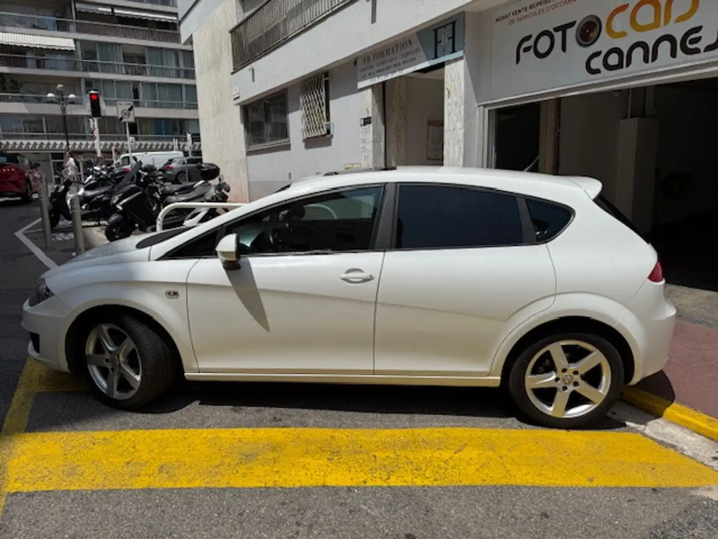 SEAT Leon 1.8 TSI SPORT DSG Blanc - 2