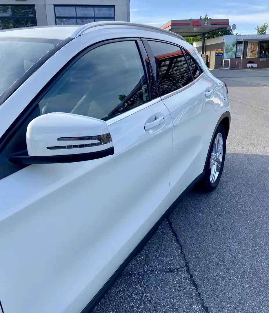 Mercedes-Benz GLA 220 GLA 220 CDI / d 4Matic (156.905) Bílá - 2