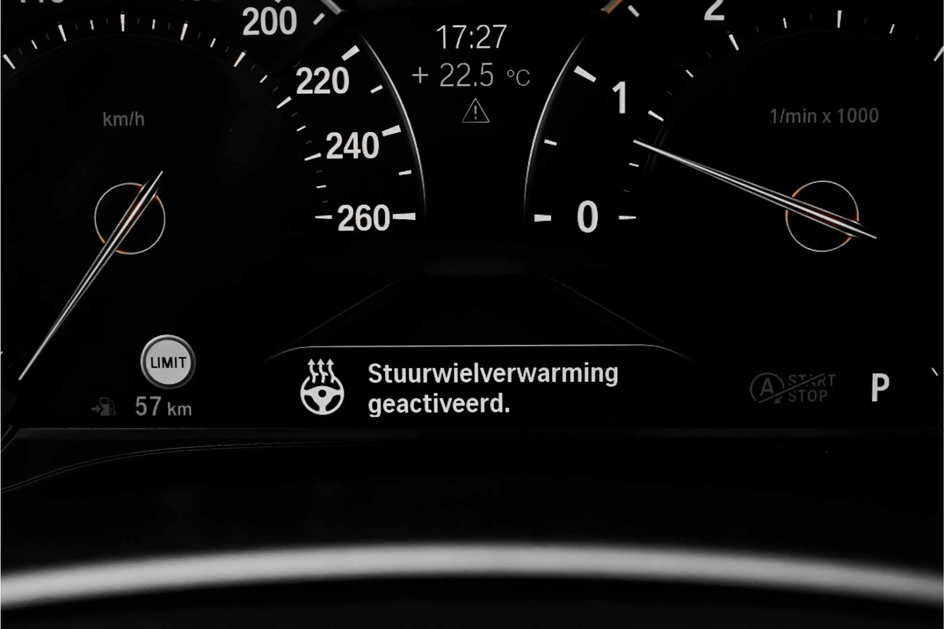 BMW 530 5-serie Touring 530i High Executive Luxury Pano Ca — photo 27