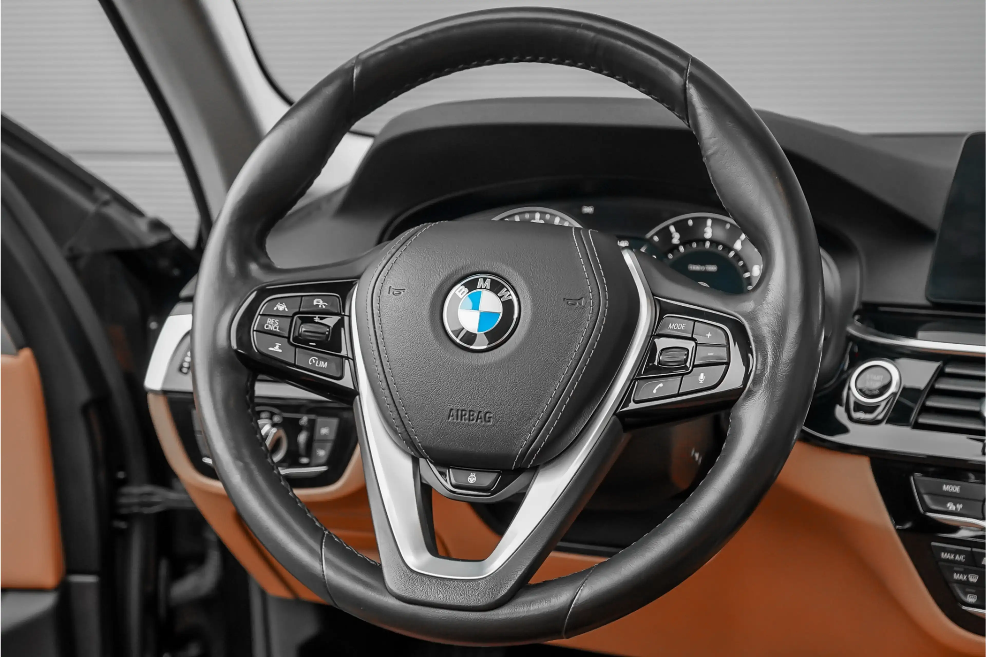 BMW 530 5-serie Touring 530i High Executive Luxury Pano Ca — photo 22