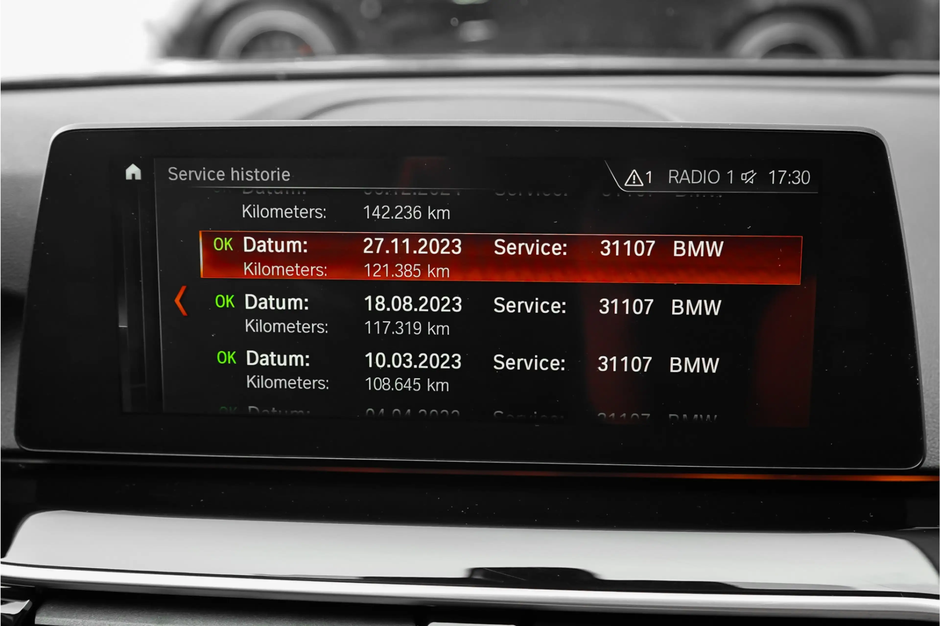 BMW 530 5-serie Touring 530i High Executive Luxury Pano Ca — photo 32