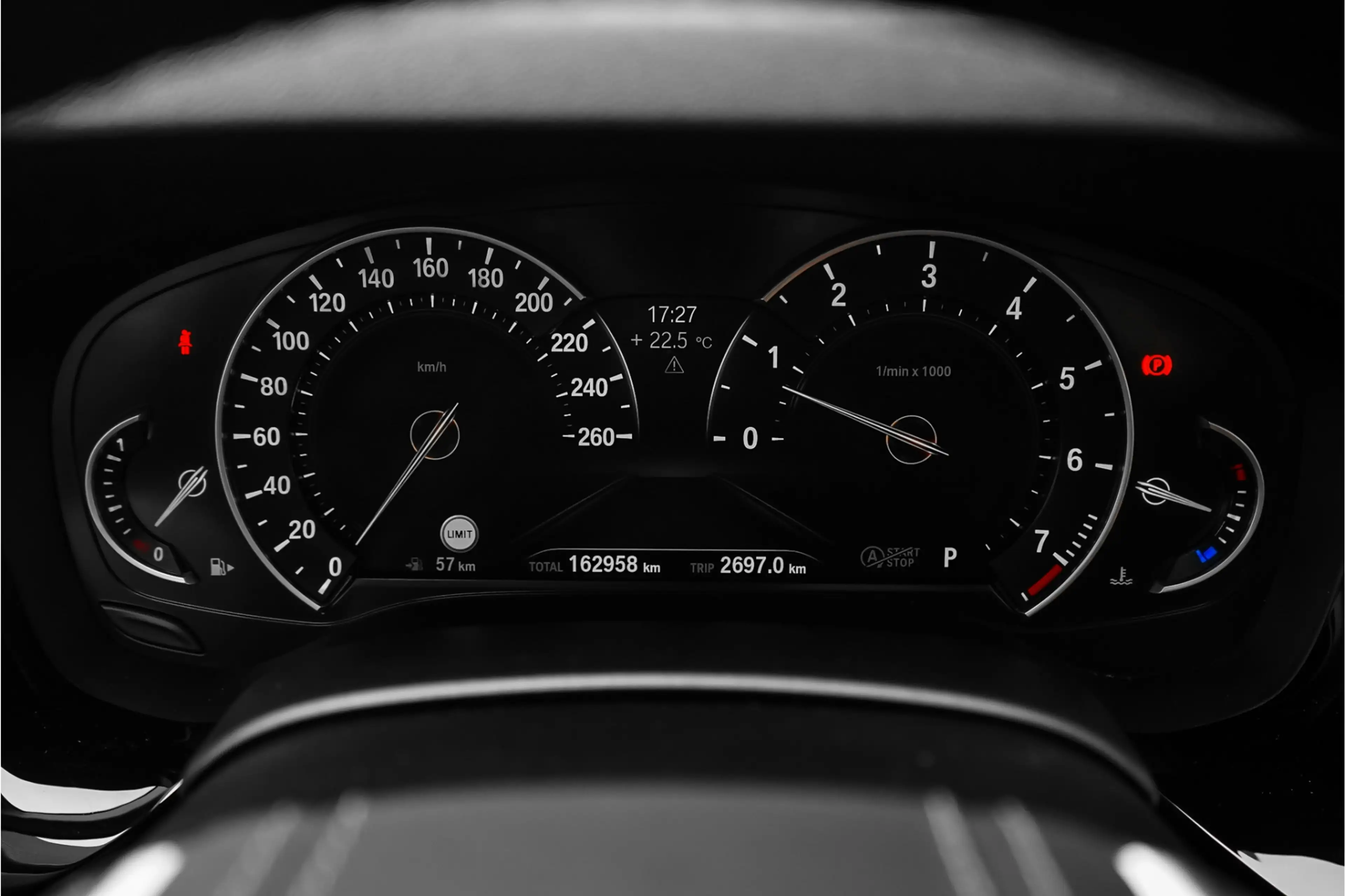 BMW 530 5-serie Touring 530i High Executive Luxury Pano Ca — photo 23