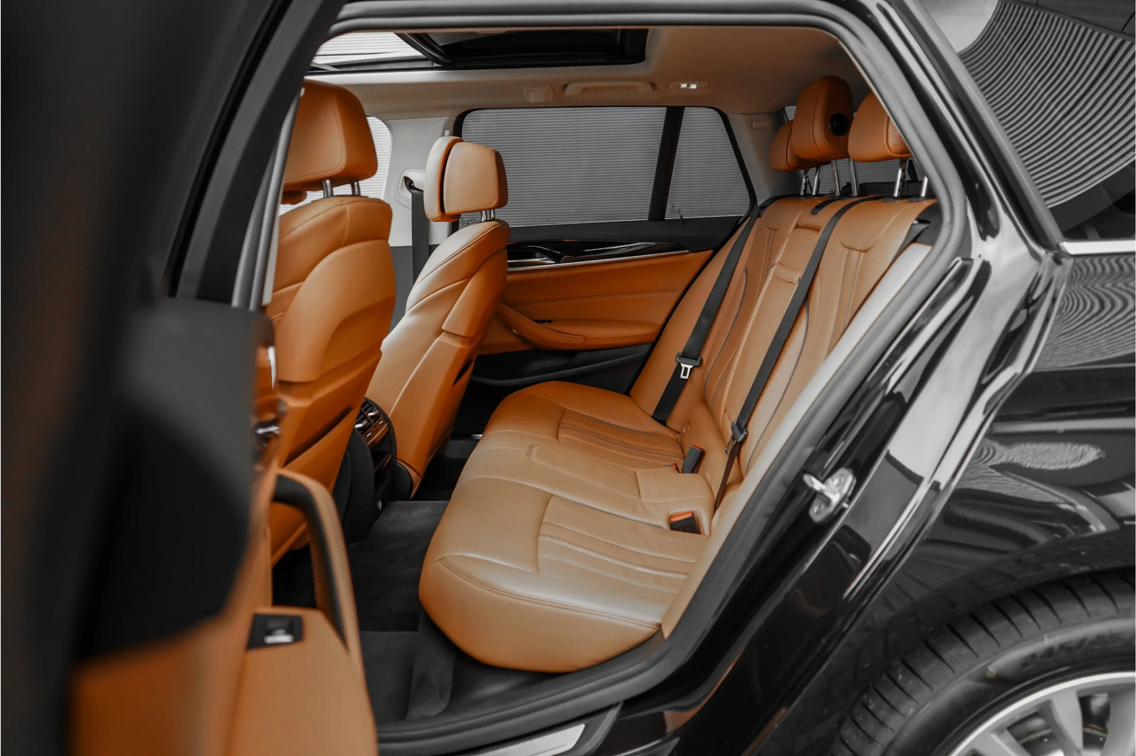 BMW 530 5-serie Touring 530i High Executive Luxury Pano Ca — photo 6