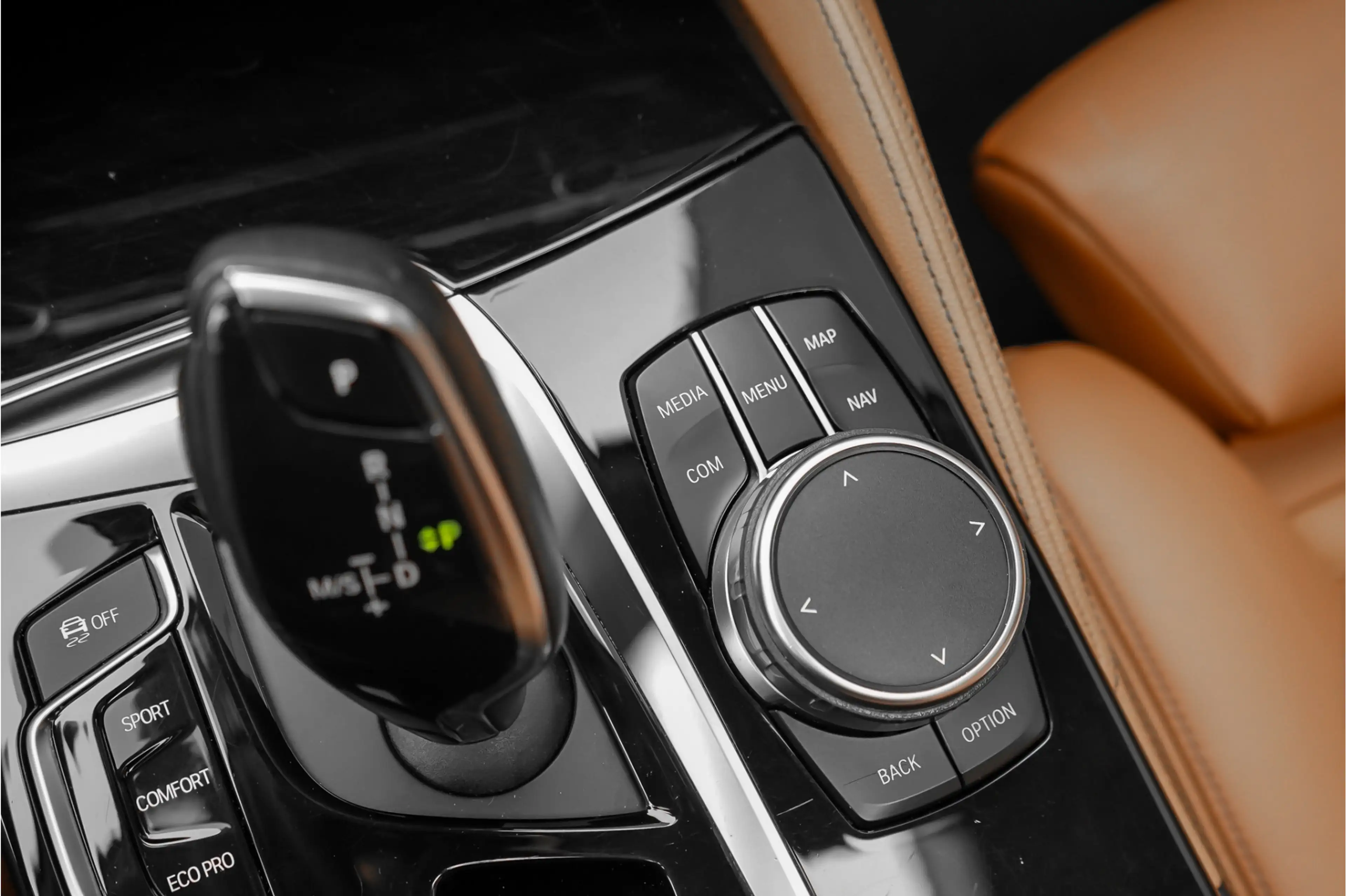 BMW 530 5-serie Touring 530i High Executive Luxury Pano Ca — photo 39