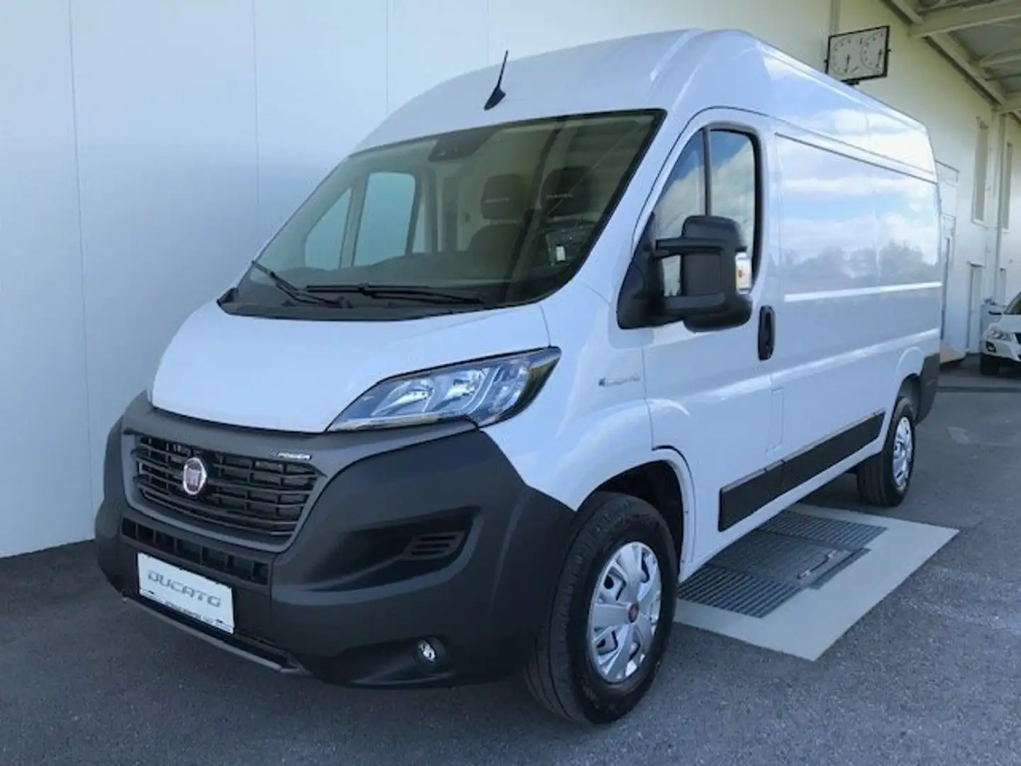 Fiat eDucato L2H2 Kastenwagen 35 47KW - 100% Elektro Weiß - 1