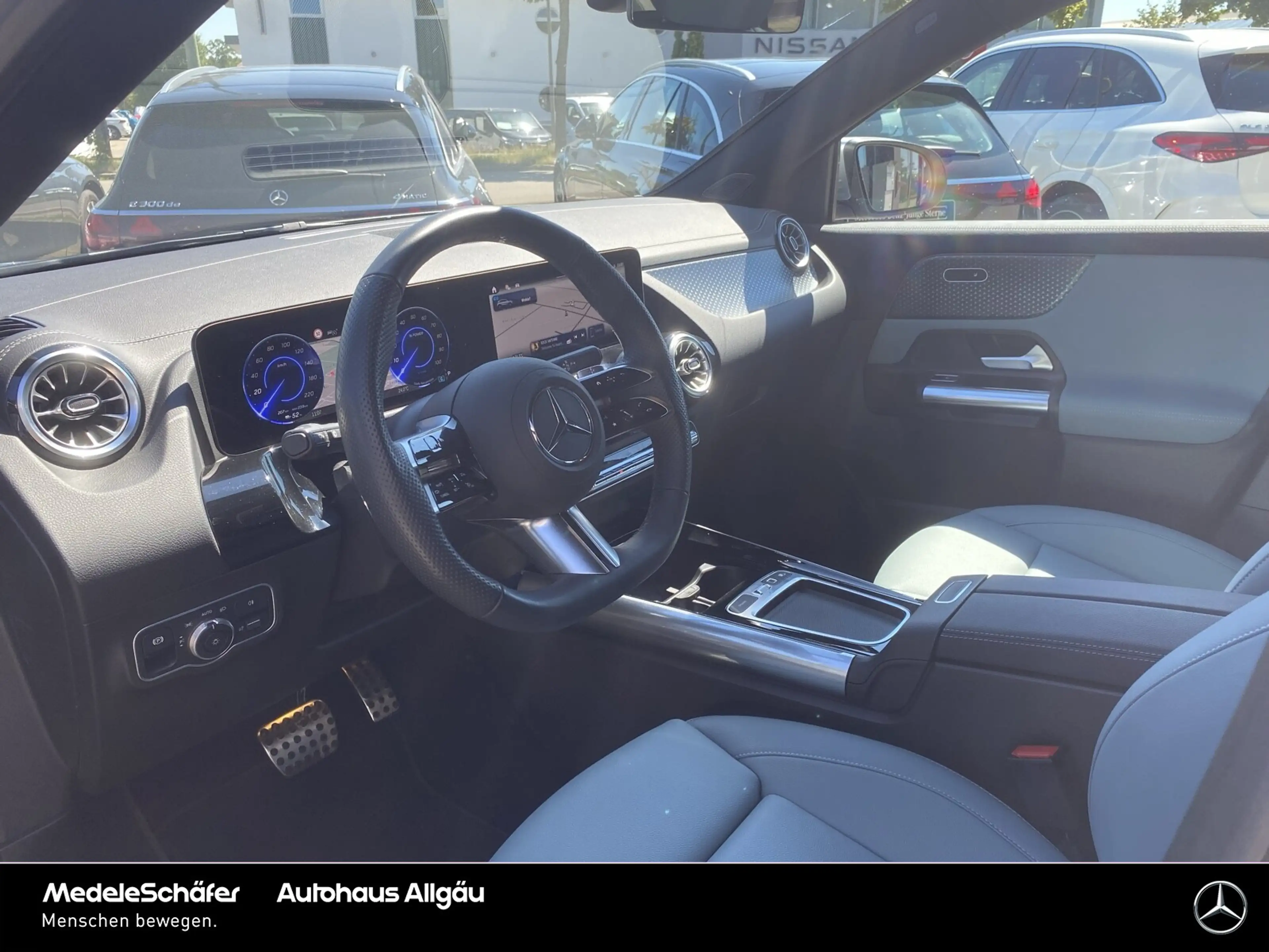 Mercedes-Benz EQA 350 EQA 350 4M AMG 19" Distronic 360°Kam KeylGO LED — photo 9