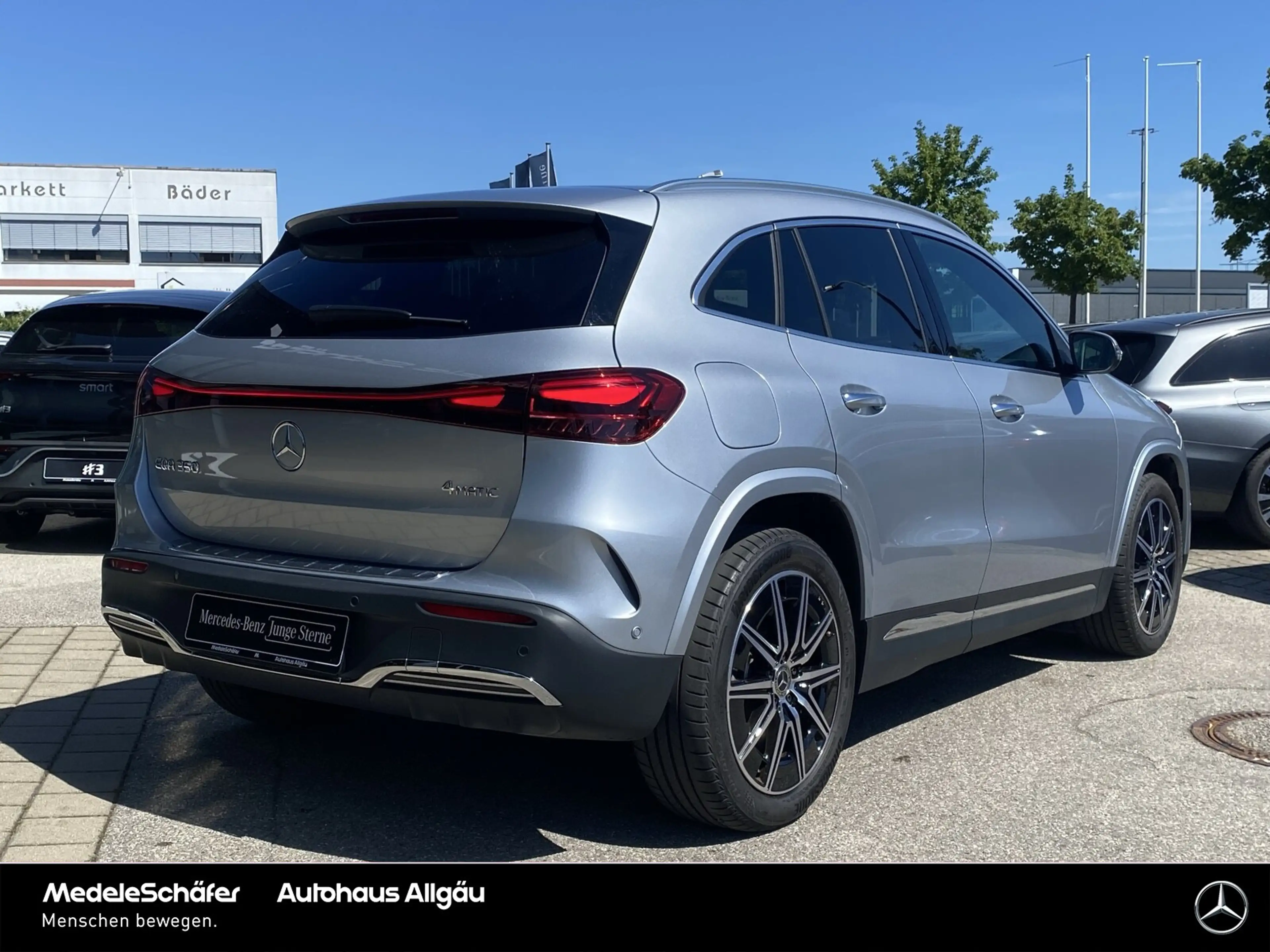 Mercedes-Benz EQA 350 EQA 350 4M AMG 19" Distronic 360°Kam KeylGO LED — photo 6