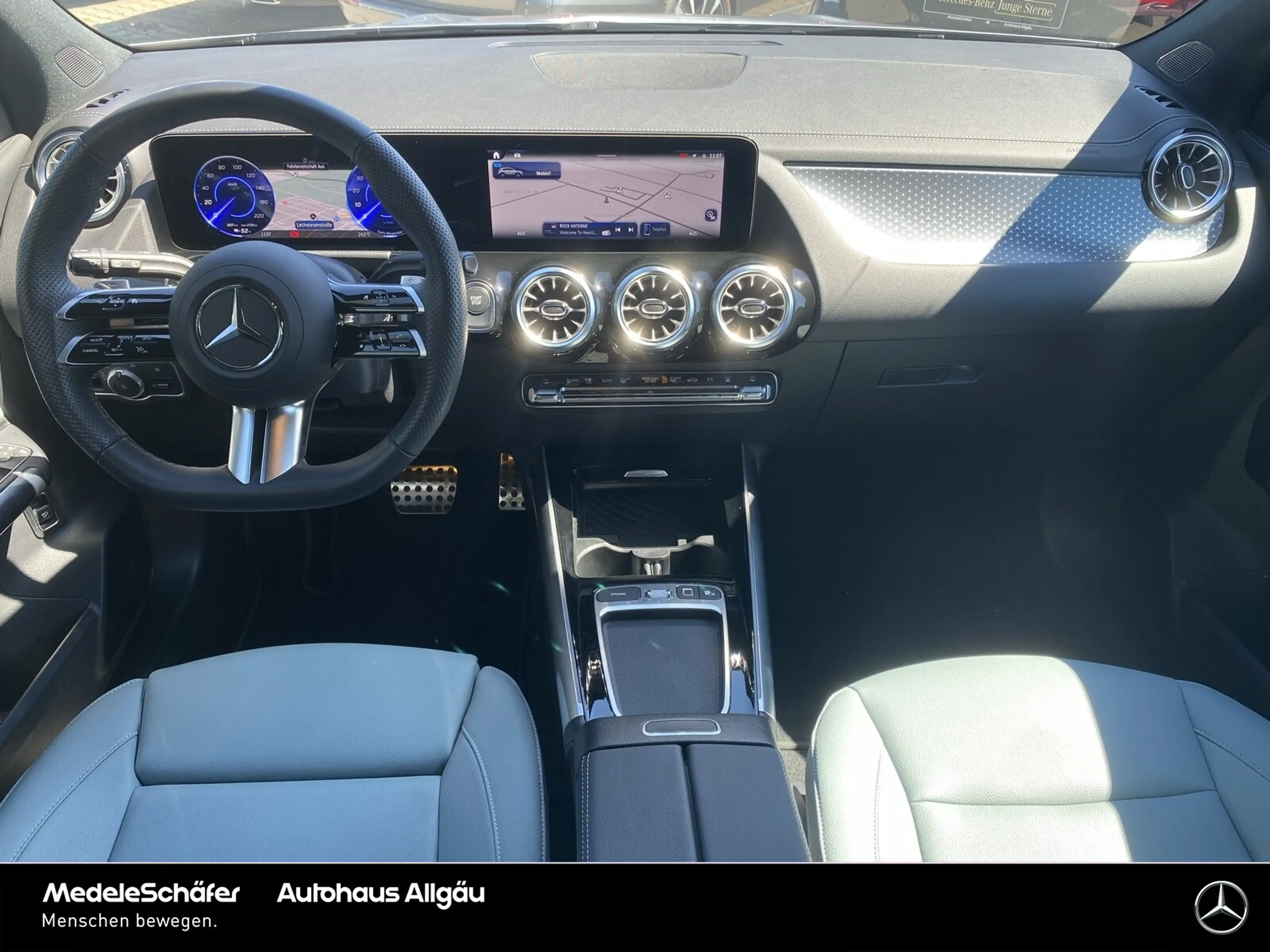 Mercedes-Benz EQA 350 EQA 350 4M AMG 19" Distronic 360°Kam KeylGO LED — photo 11