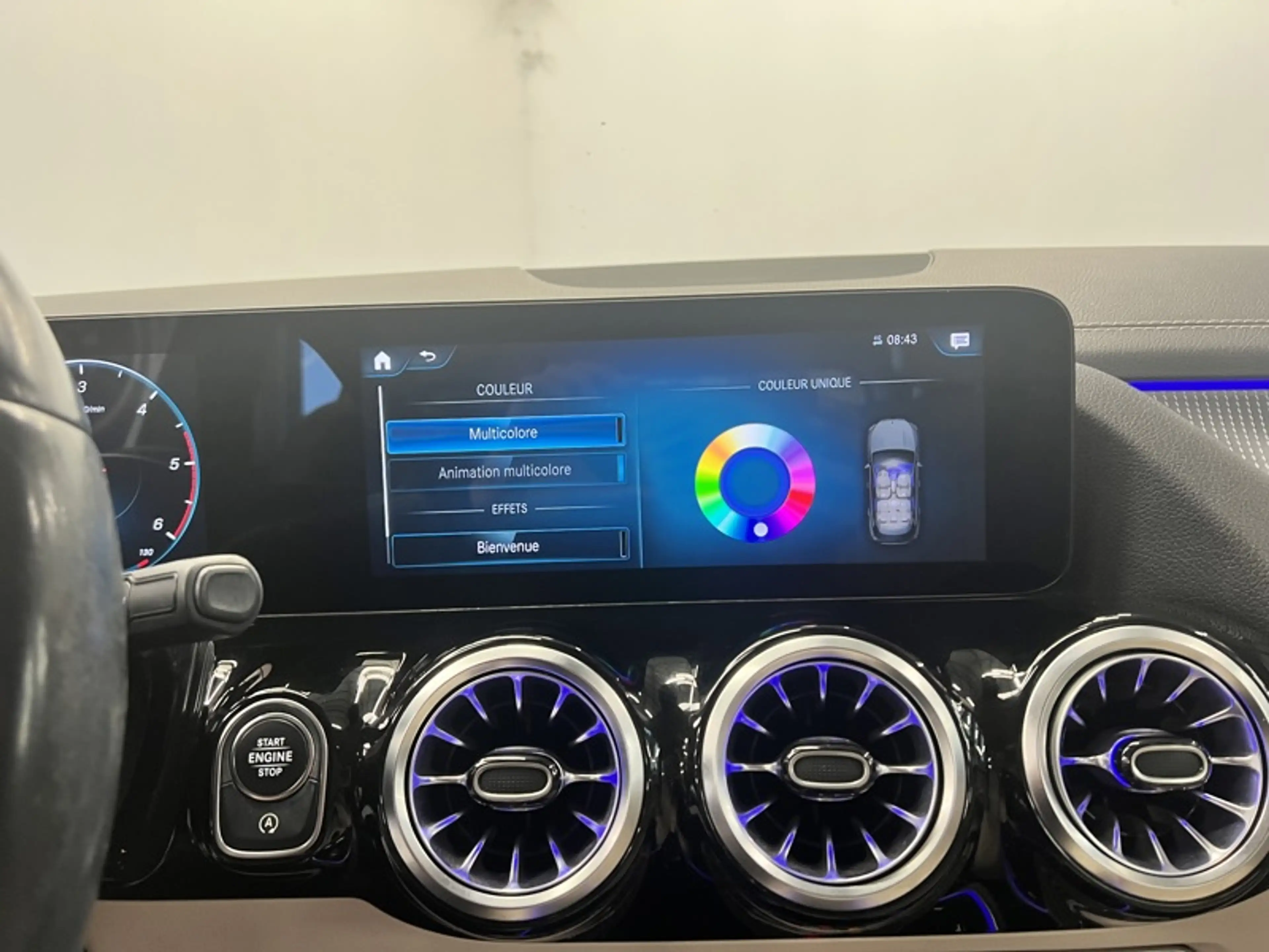 Mercedes-Benz GLA 200 d Luxury Line Attelage — photo 14