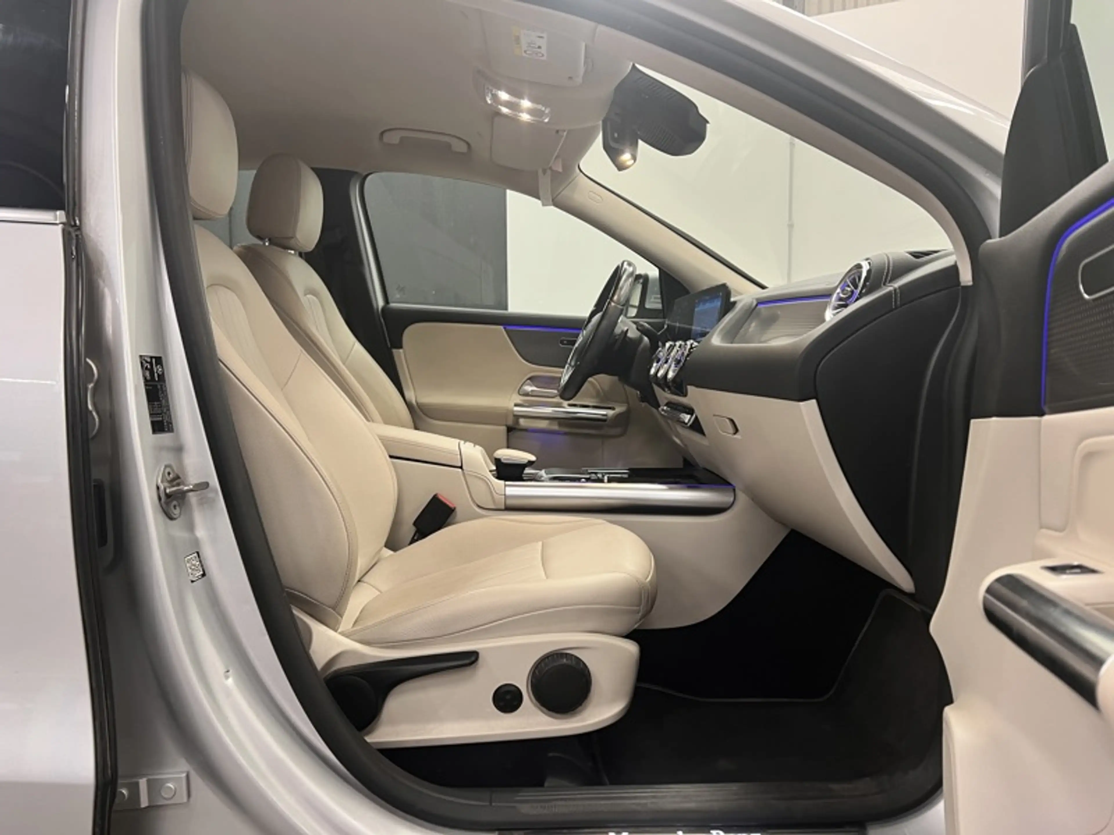 Mercedes-Benz GLA 200 d Luxury Line Attelage — photo 5