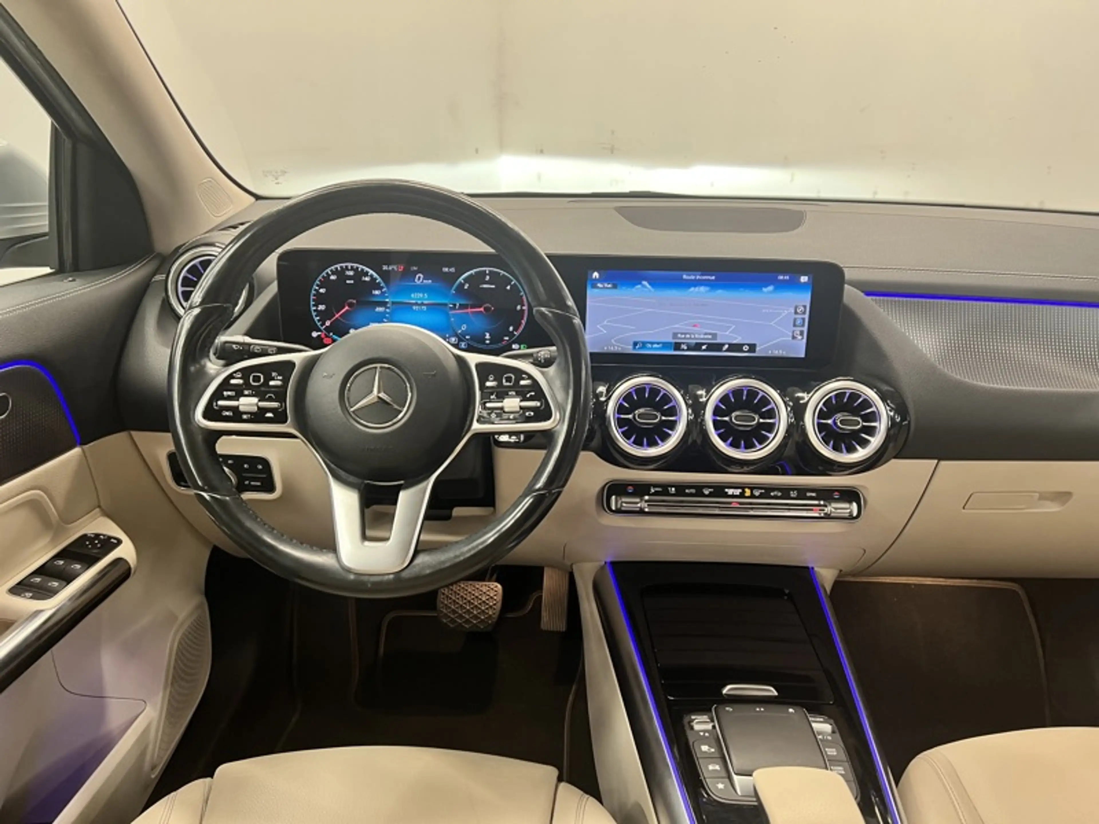 Mercedes-Benz GLA 200 d Luxury Line Attelage — photo 7
