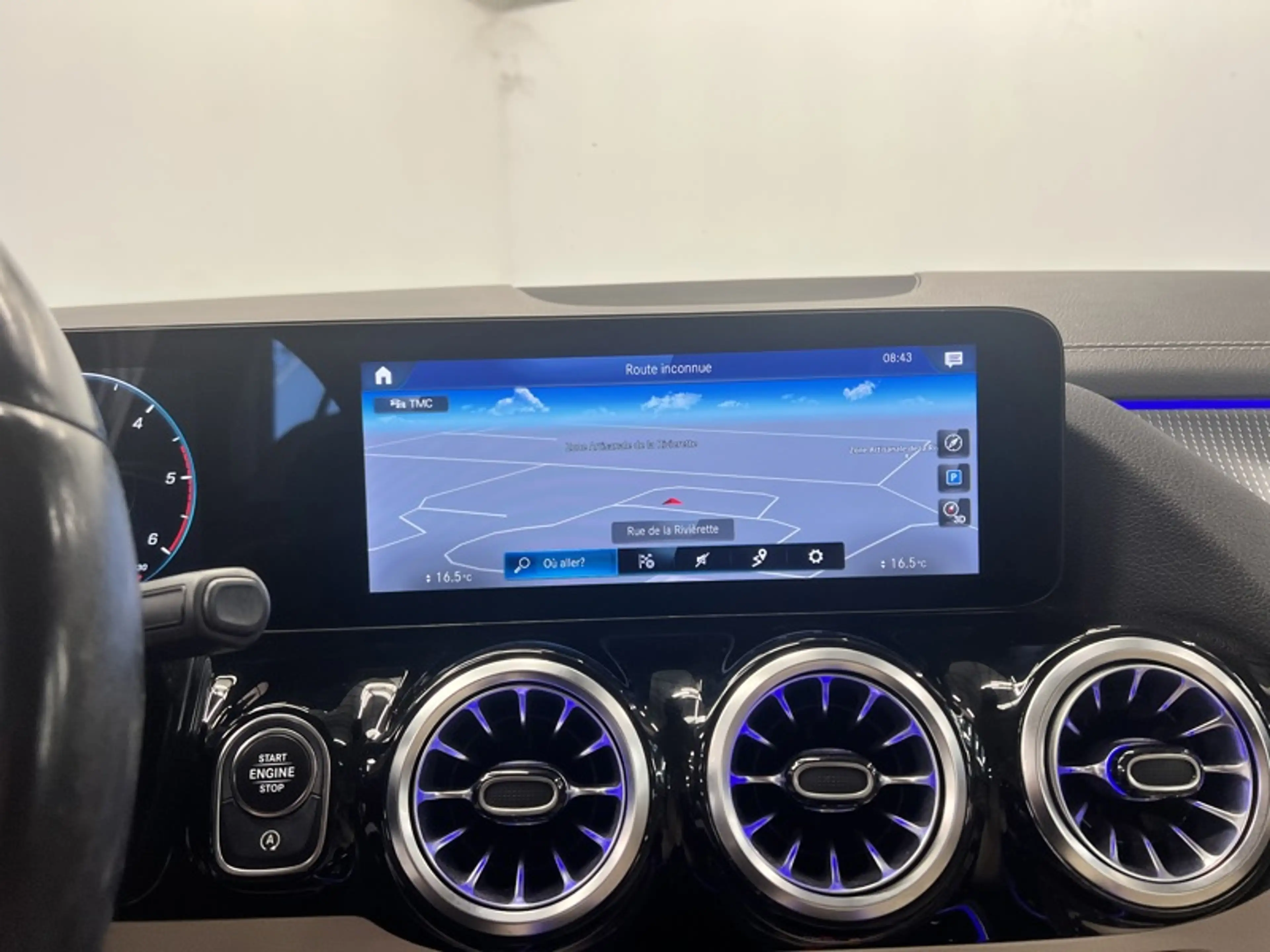Mercedes-Benz GLA 200 d Luxury Line Attelage — photo 13