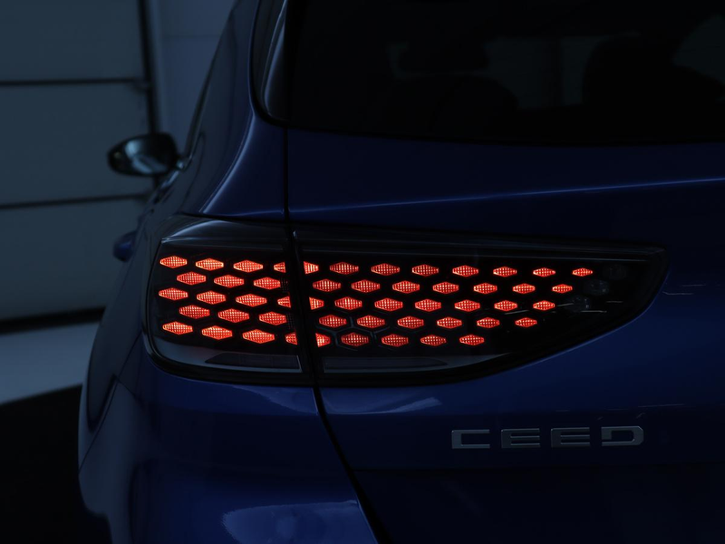 Kia Ceed / cee'd 1.5 T-GDi GT-Line | Panoramadak | Trekhaak | Stuur — photo 37