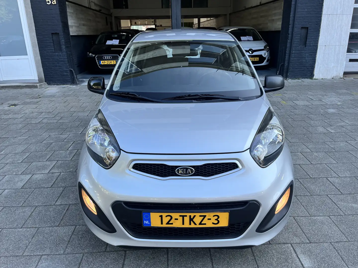 Kia Picanto 1.0 CVVT Gris - 2