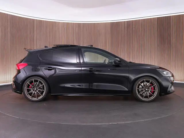 Ford Focus view 11