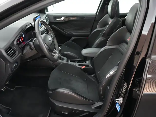 Ford Focus view 4