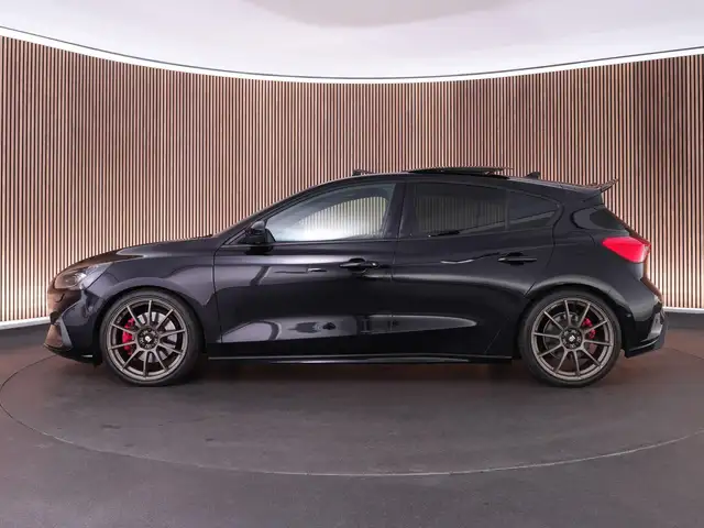 Ford Focus view 10