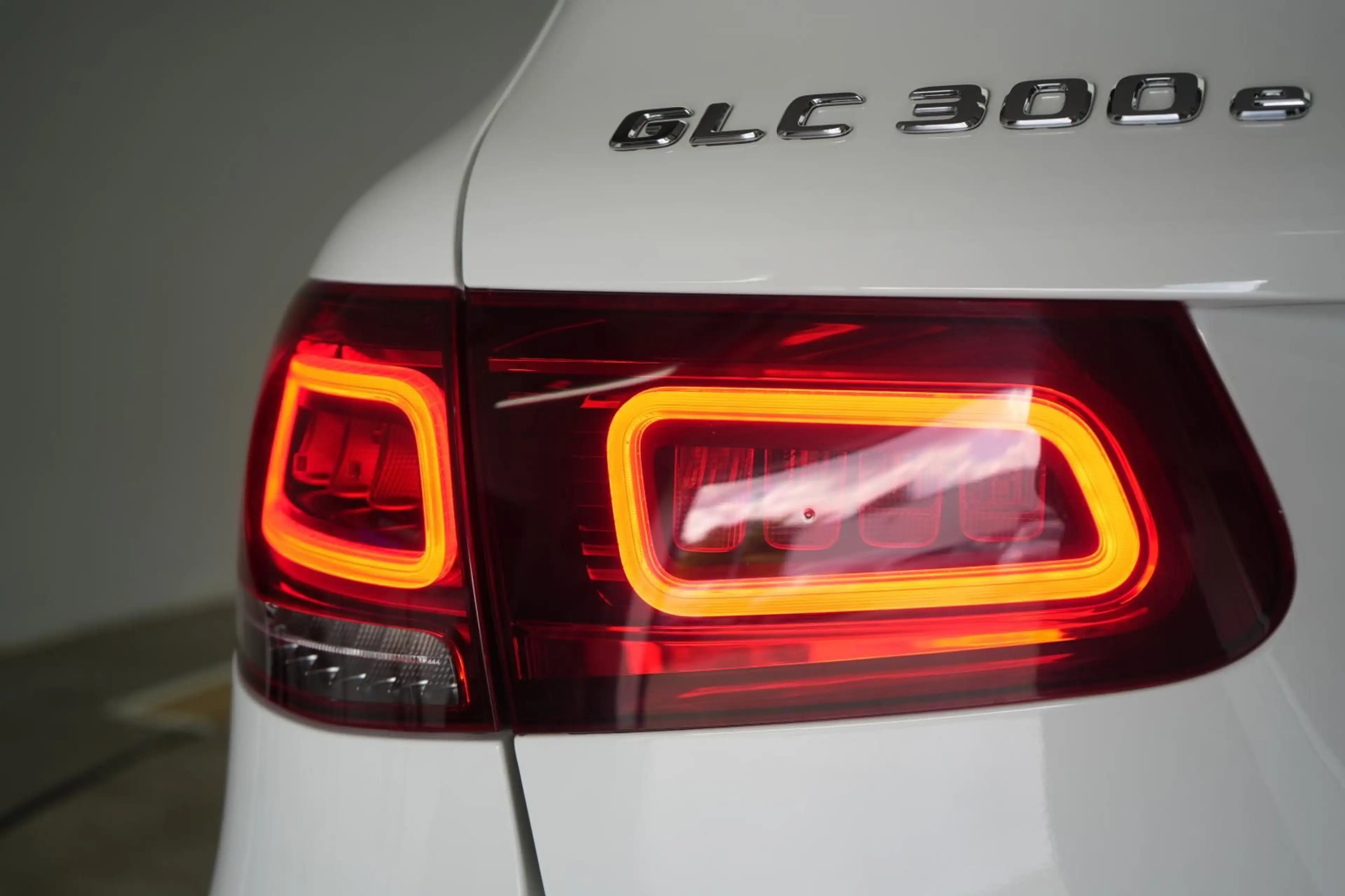Mercedes-Benz GLC 300 e 4Matic 9G-Tronic Pano/Leder/360Kamera/ — photo 13