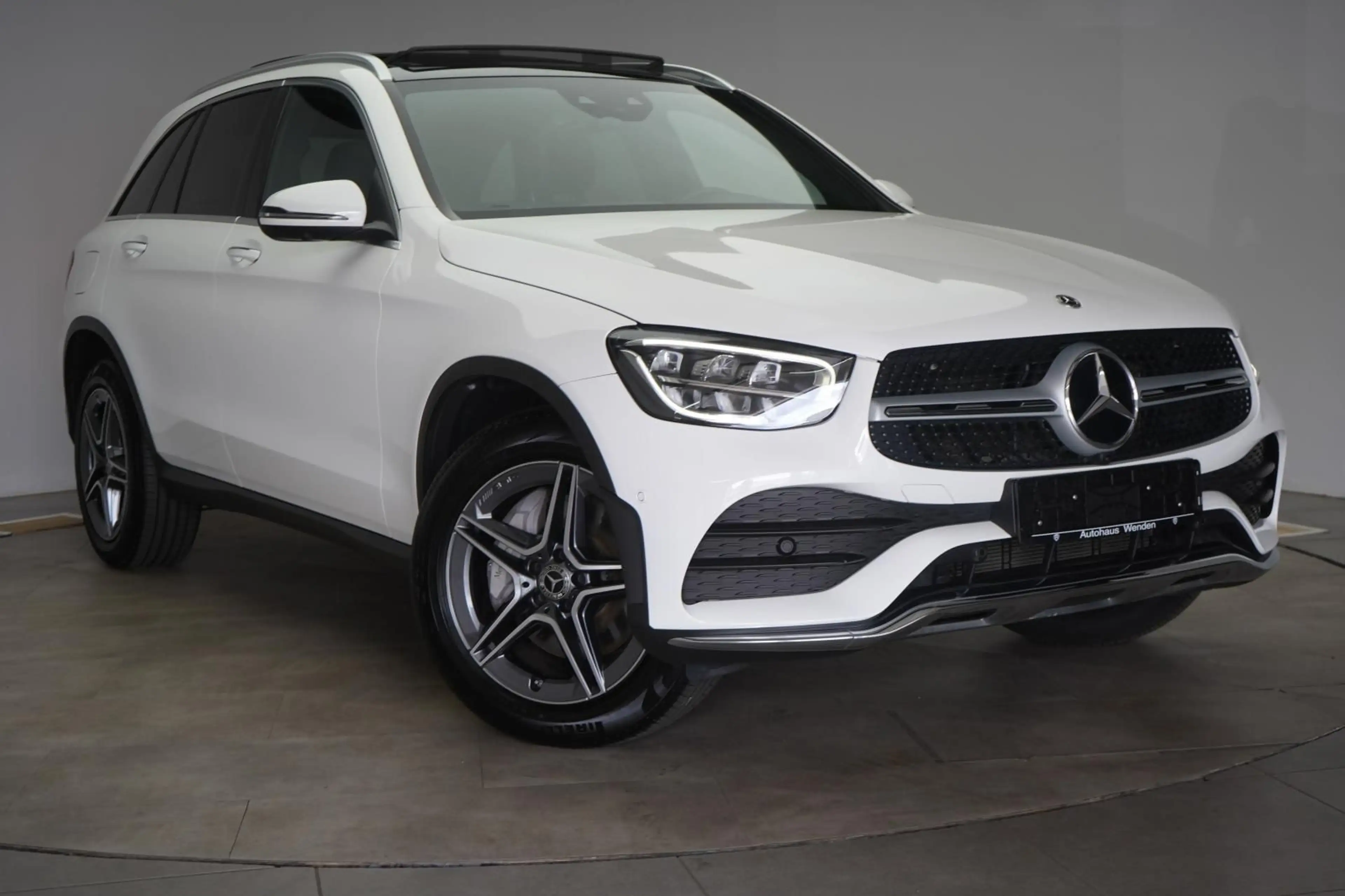 Mercedes-Benz GLC 300 e 4Matic 9G-Tronic Pano/Leder/360Kamera/