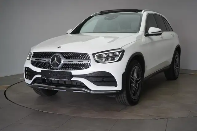Mercedes-Benz 300 view 3