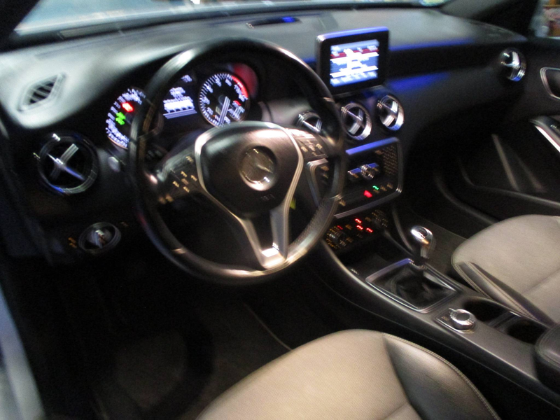 Mercedes-Benz A 180 (BlueEFFICIENCY)Original 53.000 km Top Zustand — photo 11