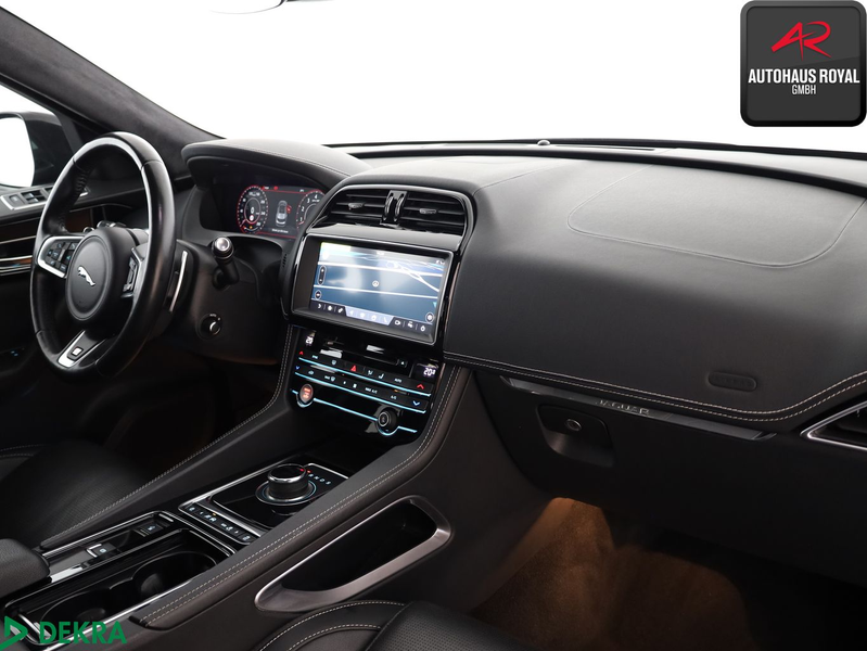 Jaguar F-Pace F-Pace 25t AWD R SPORT PANO,DIG.TACHO,ACC,KAMERA — photo 10