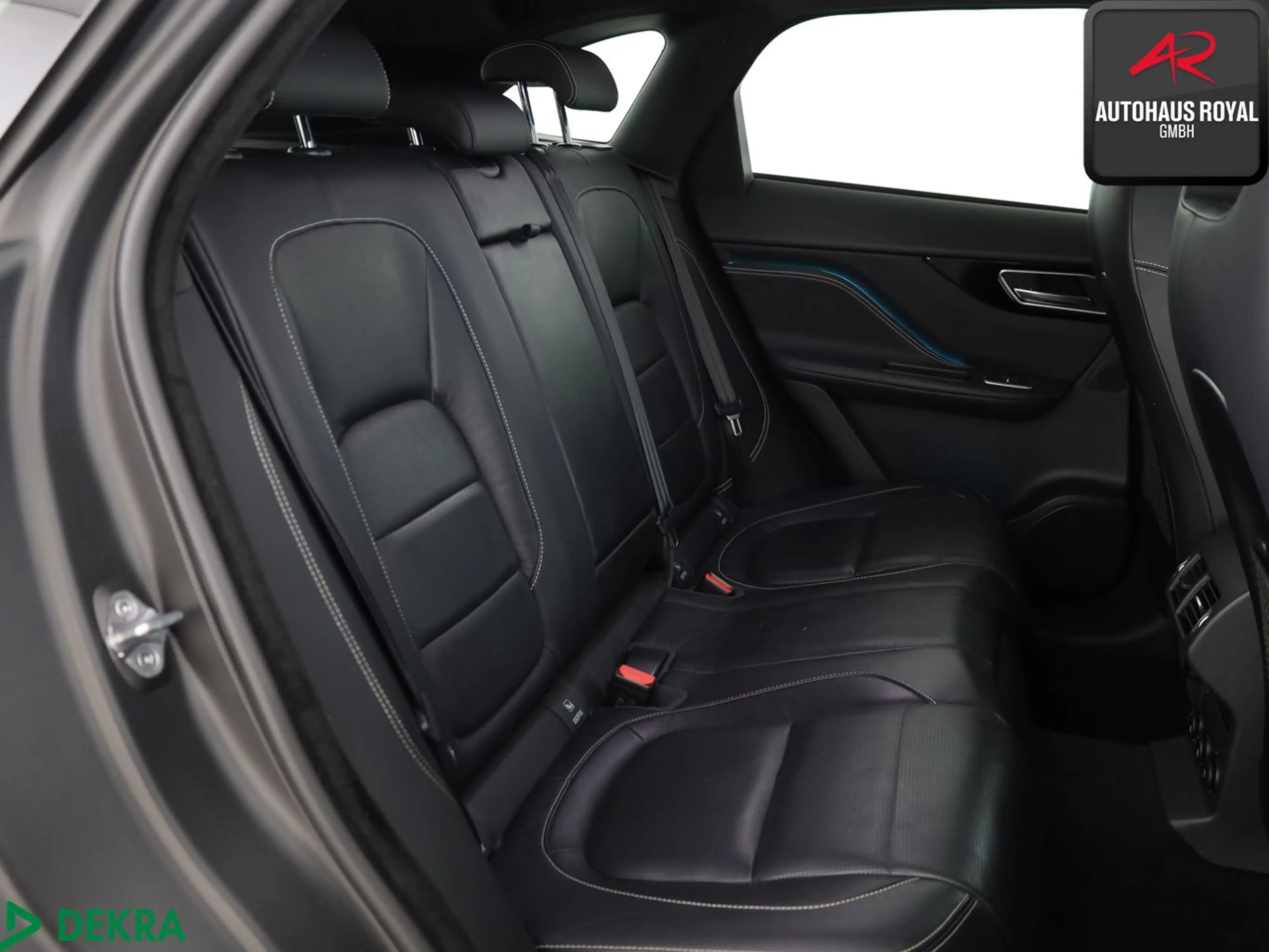 Jaguar F-Pace F-Pace 25t AWD R SPORT PANO,DIG.TACHO,ACC,KAMERA — photo 13
