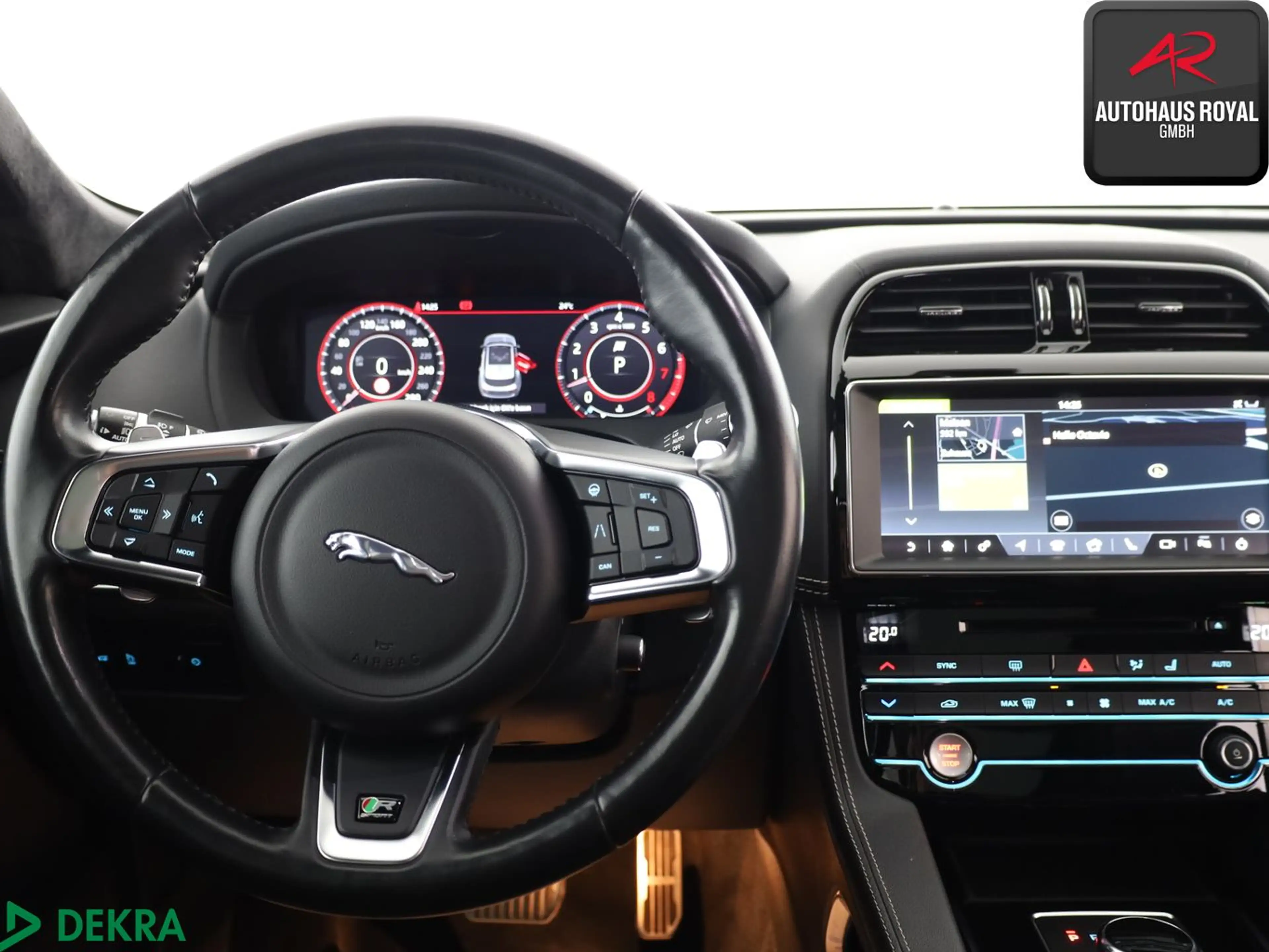 Jaguar F-Pace F-Pace 25t AWD R SPORT PANO,DIG.TACHO,ACC,KAMERA — photo 15