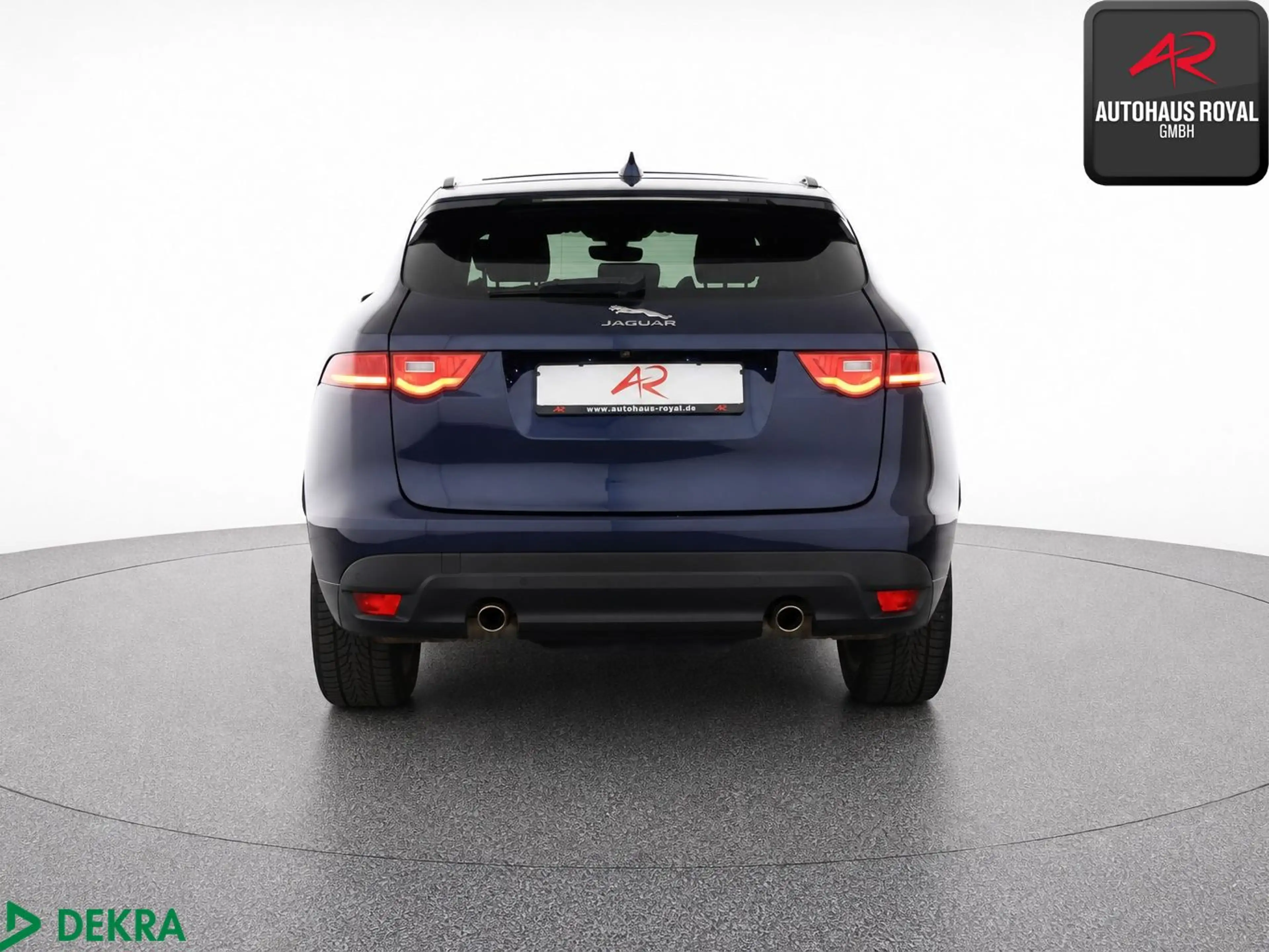 Jaguar F-Pace F-Pace 25t AWD R SPORT PANO,DIG.TACHO,ACC,KAMERA — photo 4