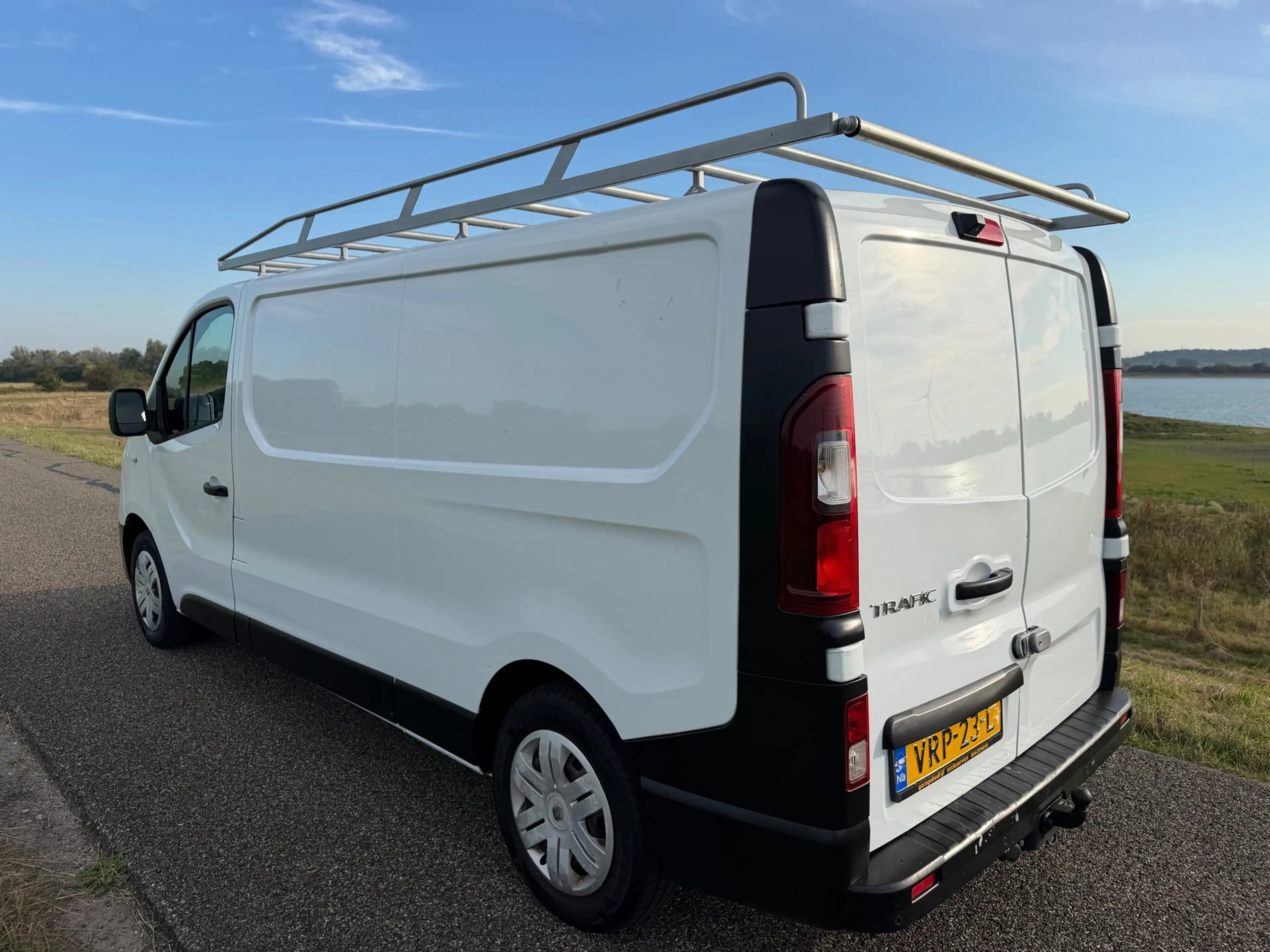 Renault Trafic 1.6 dCi T29 L1H1 Comfort Energy — photo 10