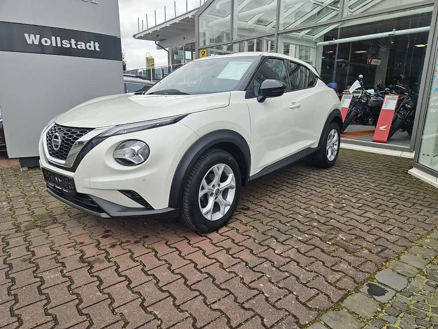 Nissan Juke DIG-T 117 DCT N-Connecta m .Automatik/360° Kamera Weiß - 1