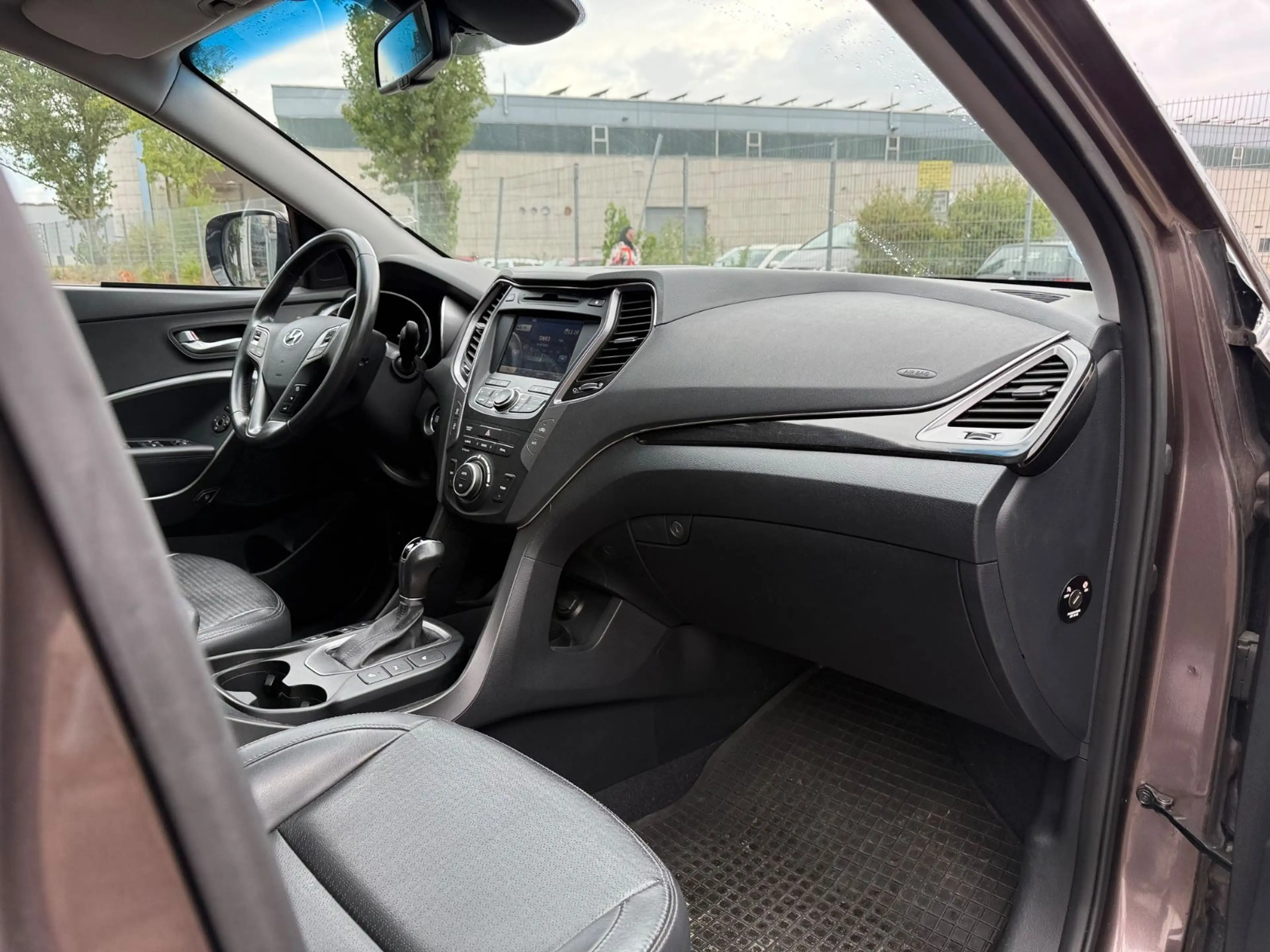 Hyundai SANTA FE Premium 4WD Vollausstattung Panorama — photo 11