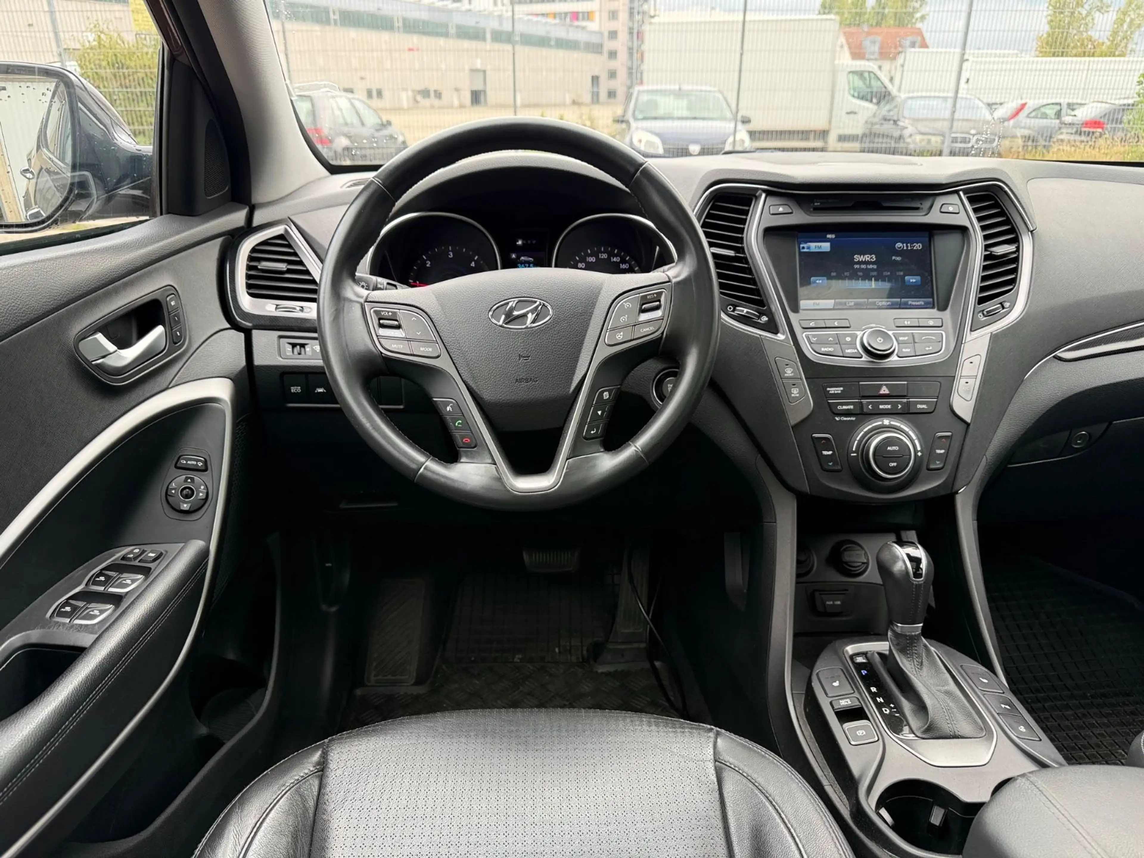 Hyundai SANTA FE Premium 4WD Vollausstattung Panorama — photo 6