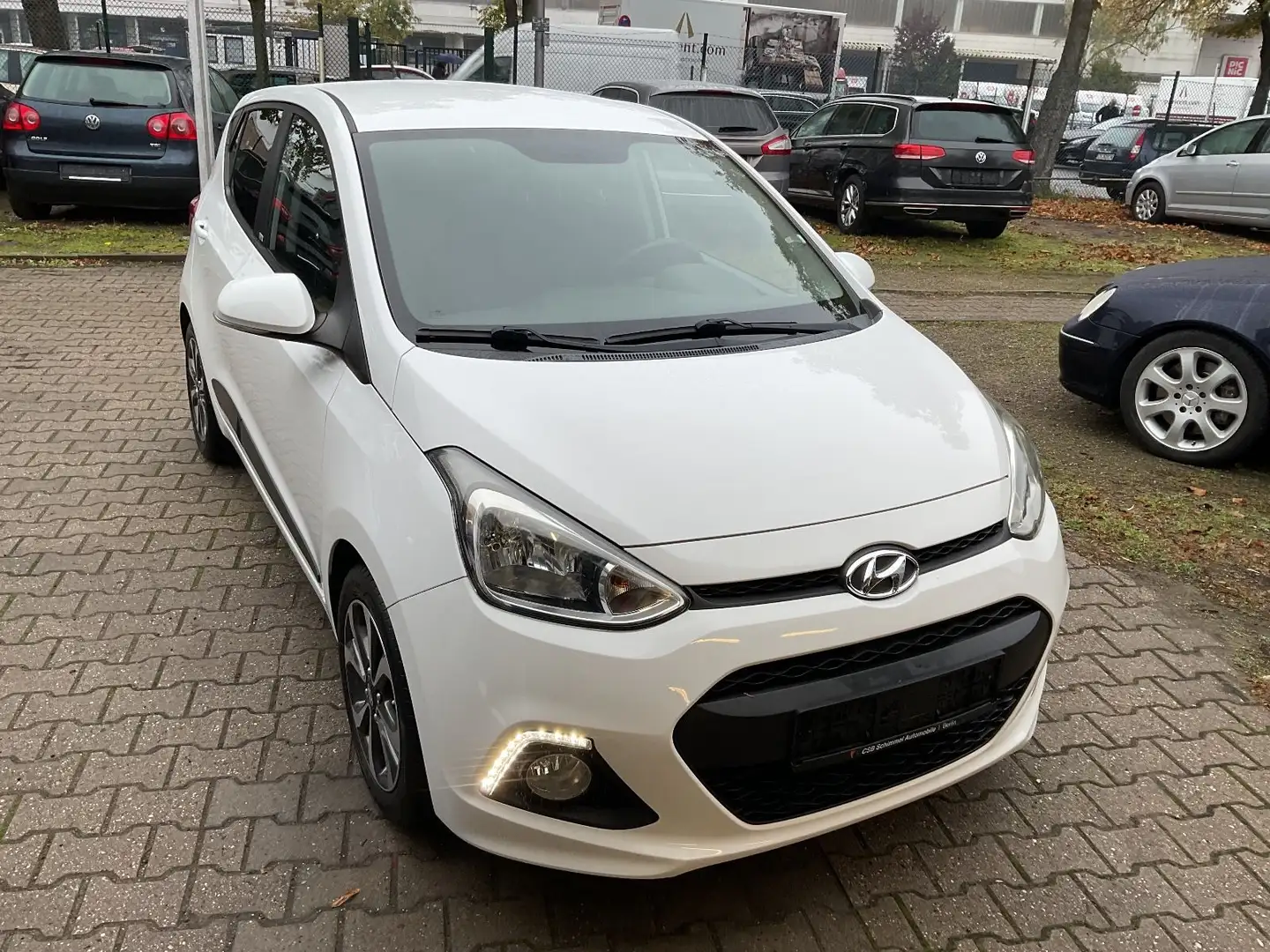 Hyundai i10 Passion Weiß - 1
