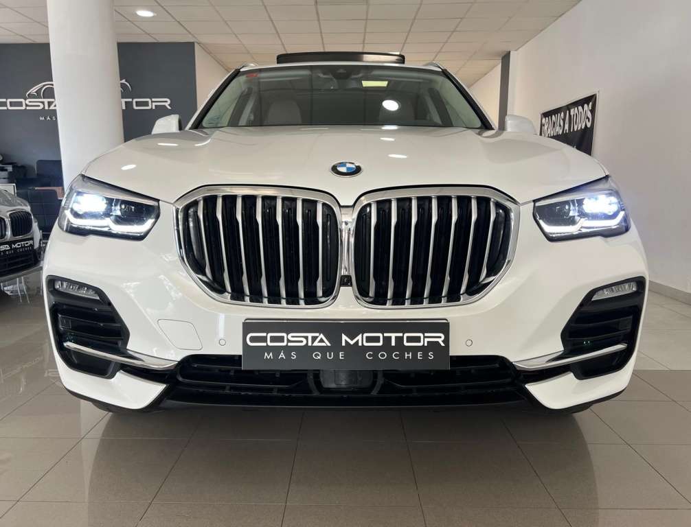 BMW X5 xDrive 25dA - foto 1