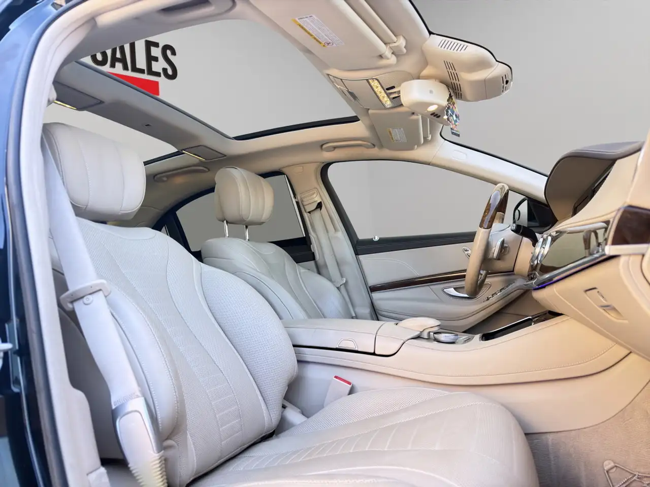 Mercedes-Benz S-Class снимка Mercedes-Benz S-Class