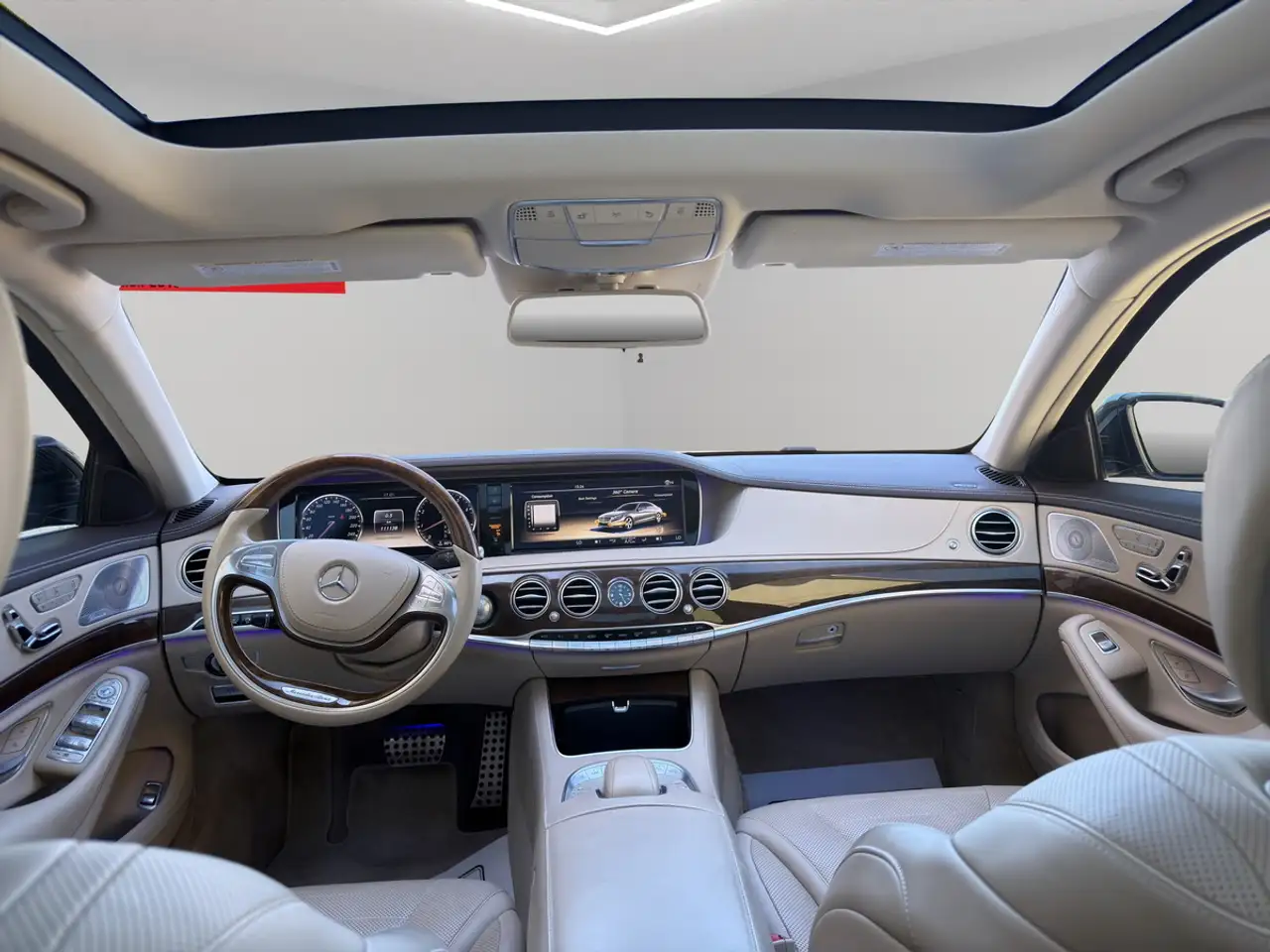 Mercedes-Benz S-Class снимка Mercedes-Benz S-Class