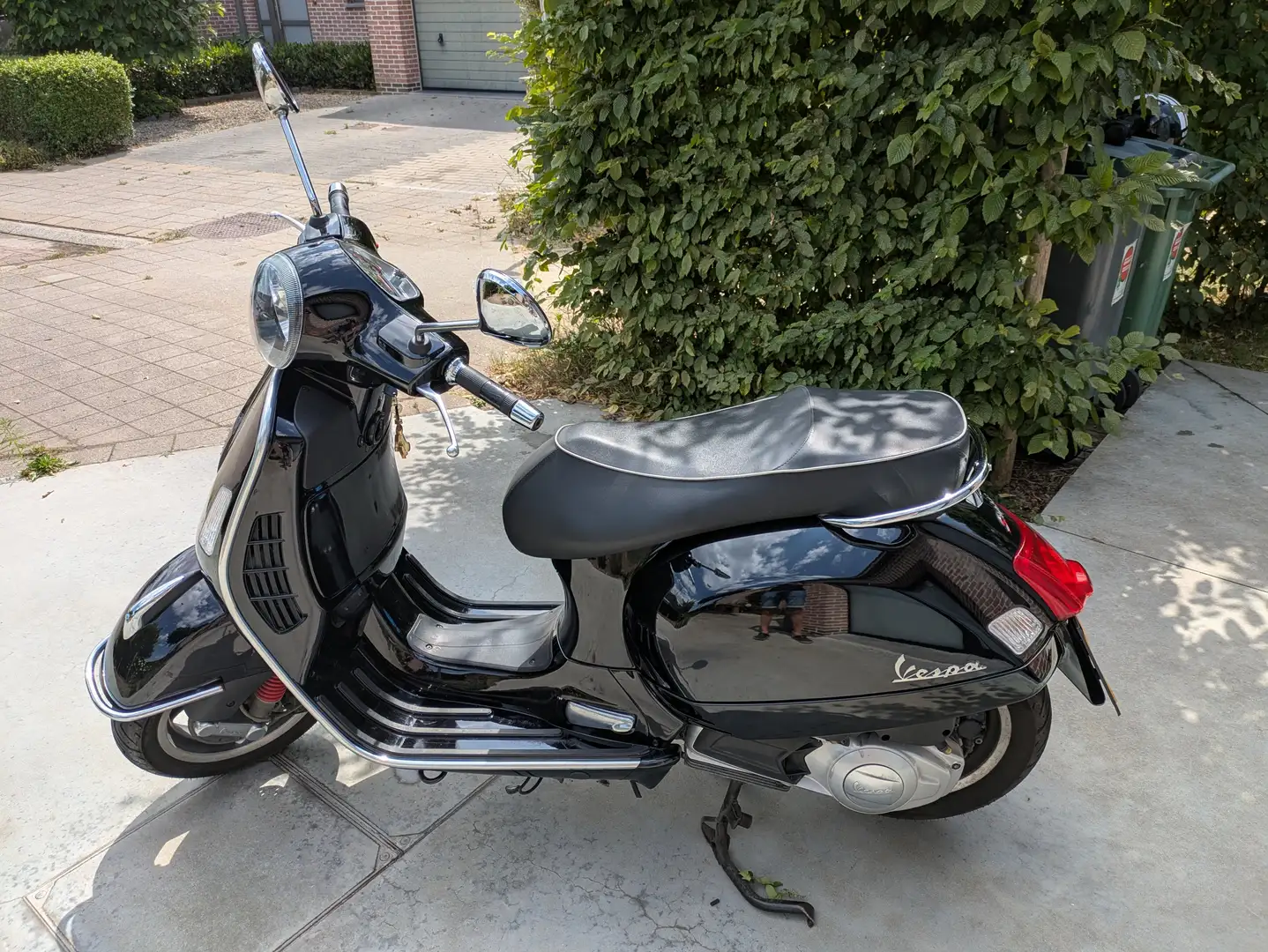 Vespa GTS Super 125 Noir - 2
